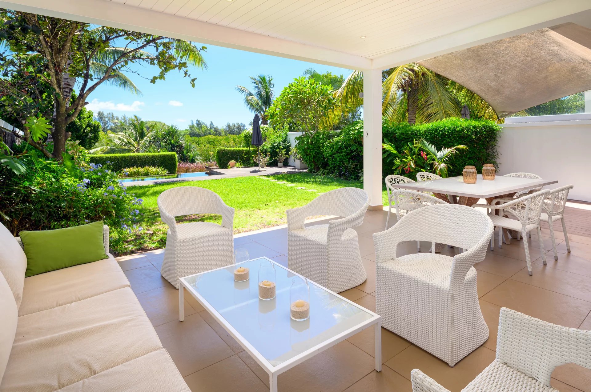4-Bedroom Townhouse with Private Pool and Garden