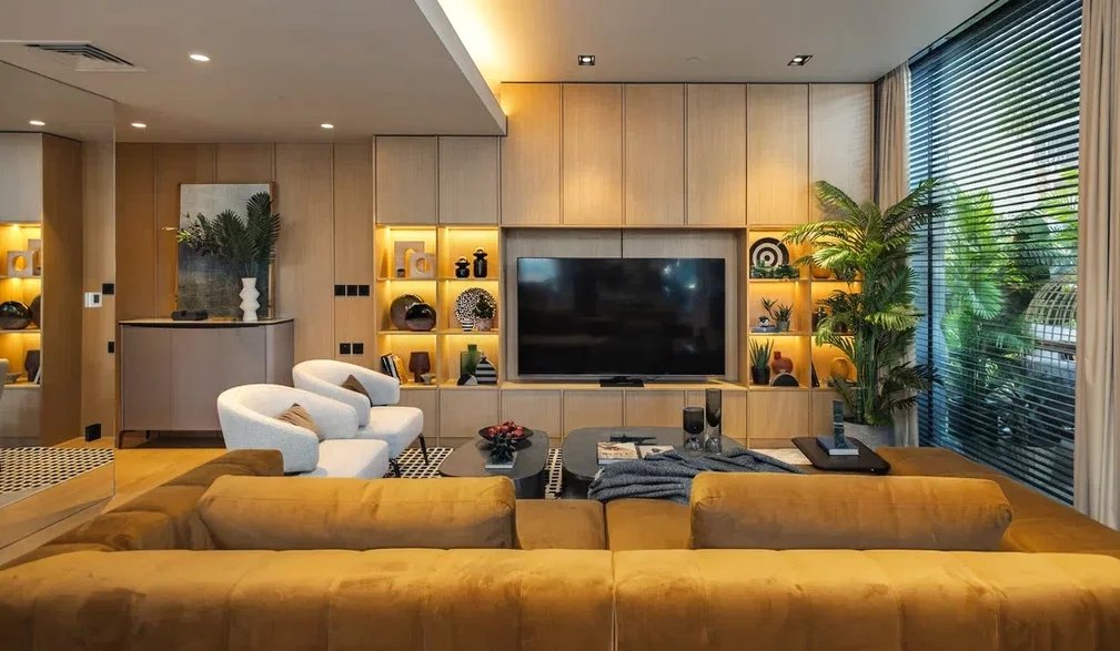 Multiple units in the Bluewaters residence: Luxury living with breathtaking views