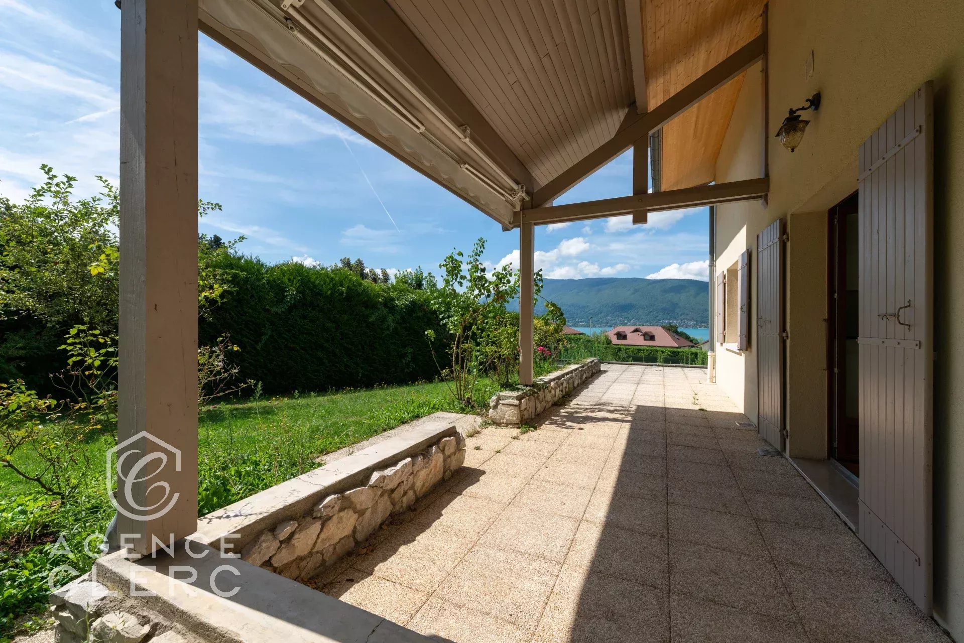 4 Bedroom Villa/Townhouse's Image 7