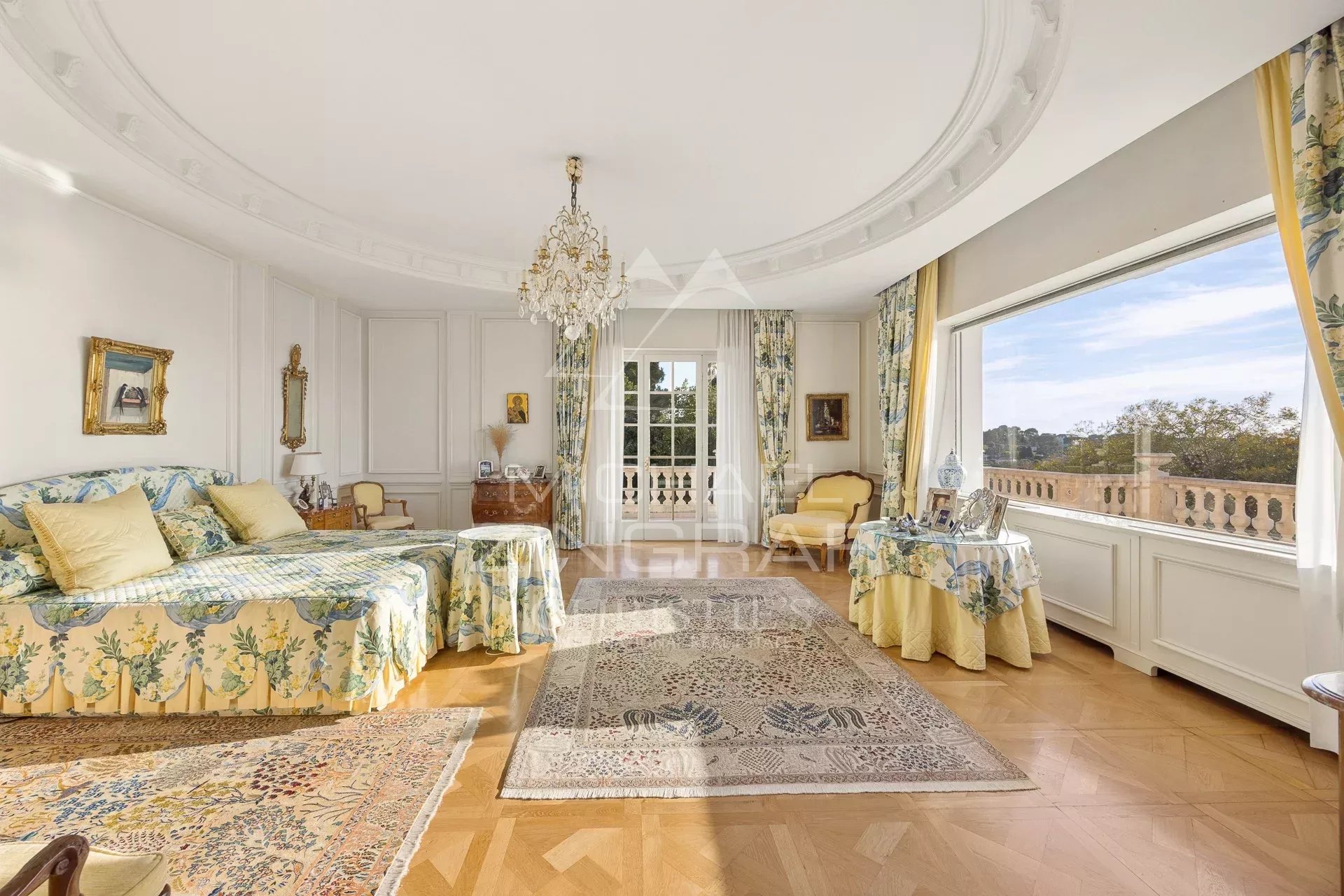 6 Bedroom Villa/Townhouse's Image 11
