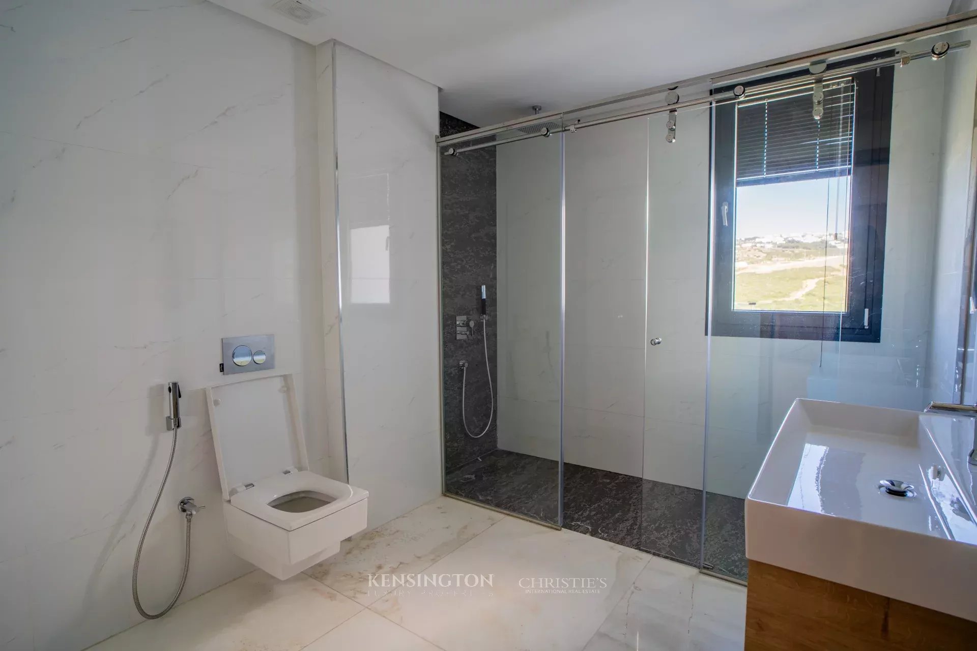 4 Bedroom Apartment/Flat's Image 13