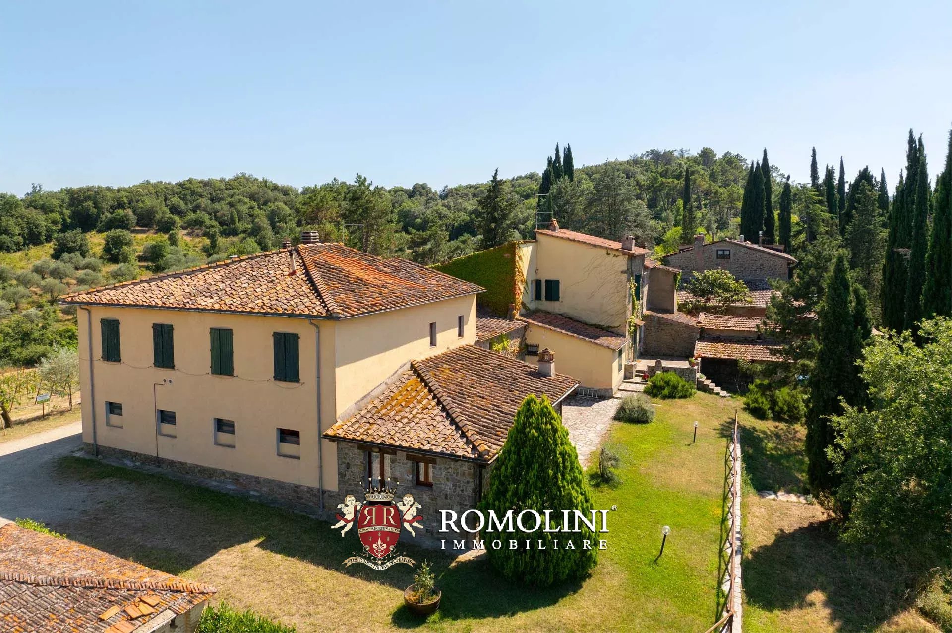 19 Bedroom Vineyard's Image 16