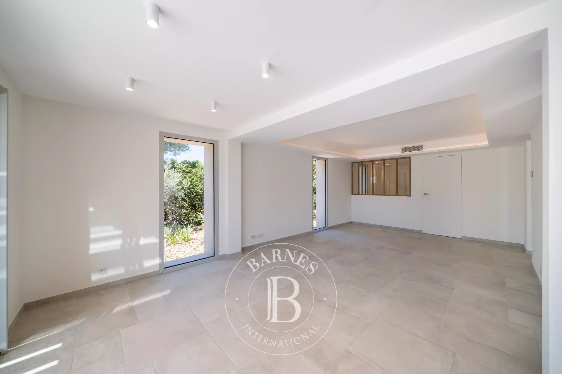 Villa Saint-Raphaël - picture 5