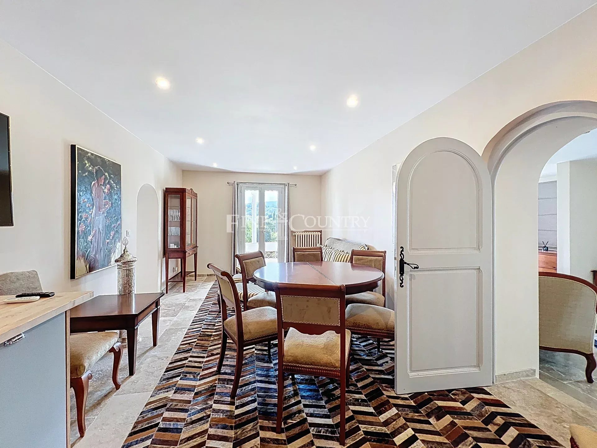 Photo of For sale Villa in Grasse with 3 apartments