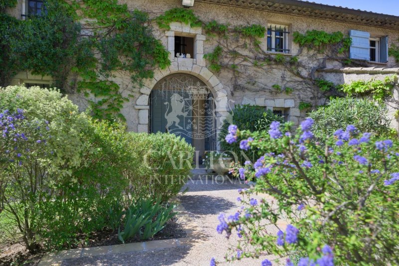 Châteauneuf-Grasse 