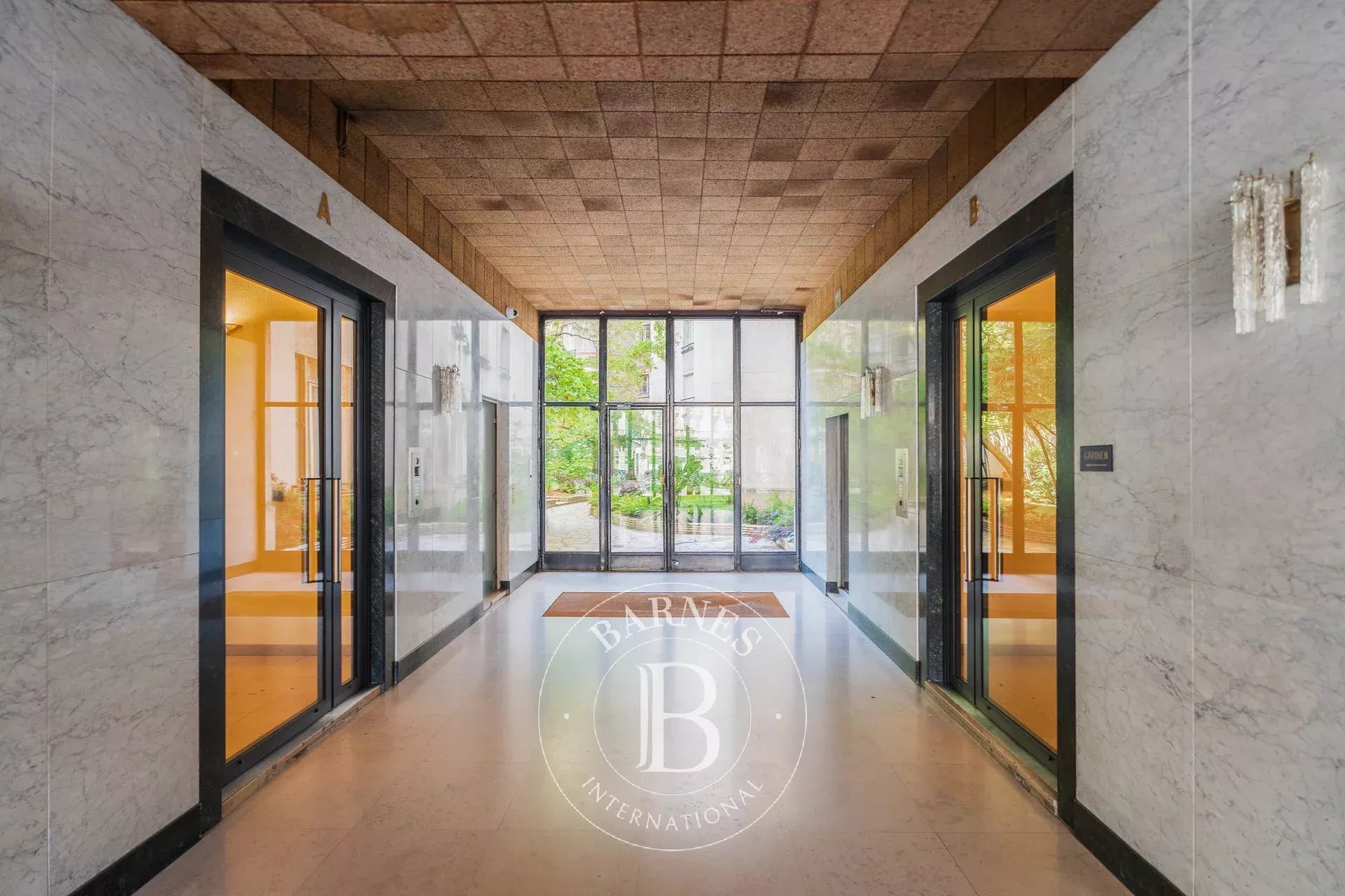Paris 16- rue Duret- 4 chambres -