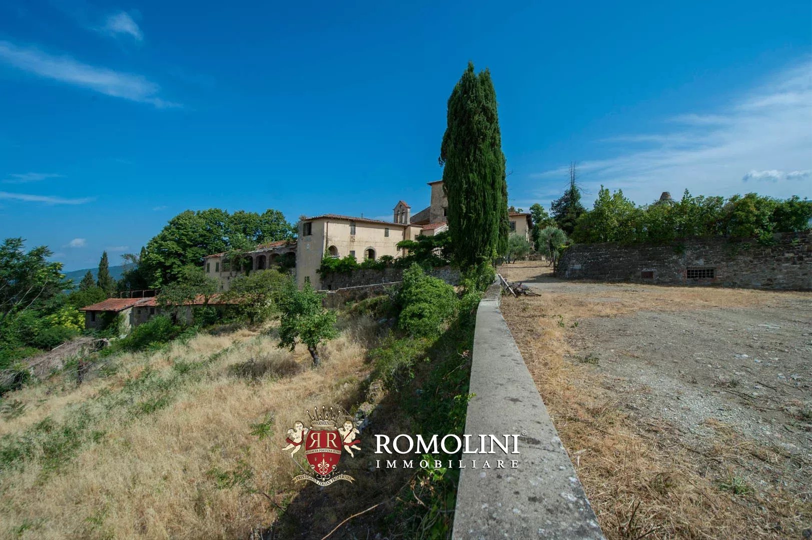 50 Bedroom Vineyard's Image 26