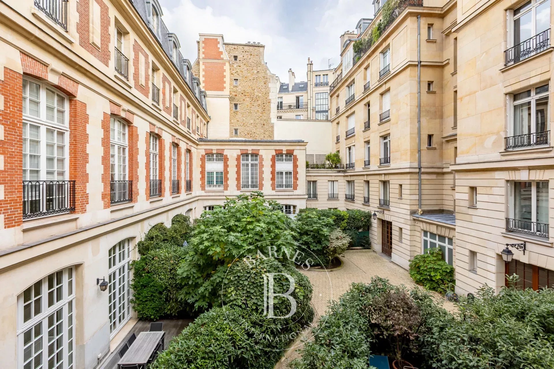 Daire Paris 8ème - picture 4