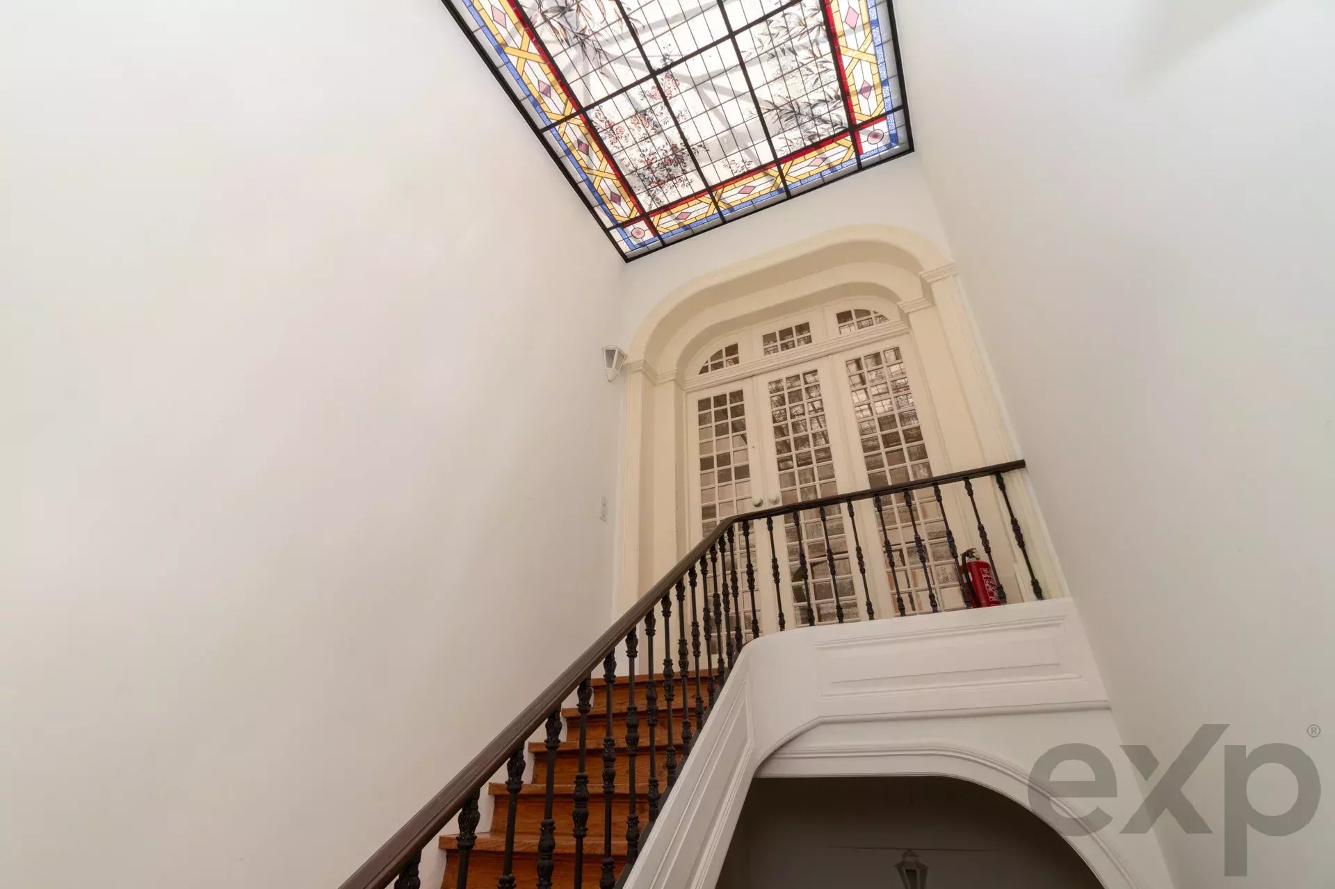 A 1909 Masterpiece: The Crown of Lisbon’s Hills 86119022 image 68