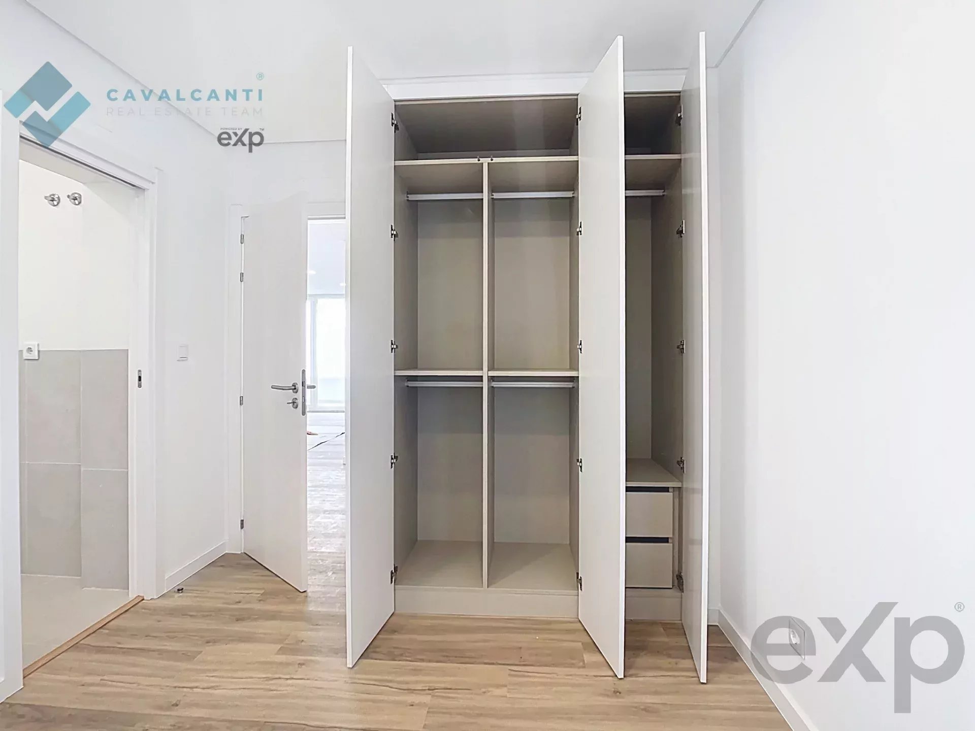 4 bedroom apartment in Alfragide Towers - Ready to move into 86367300 image 11