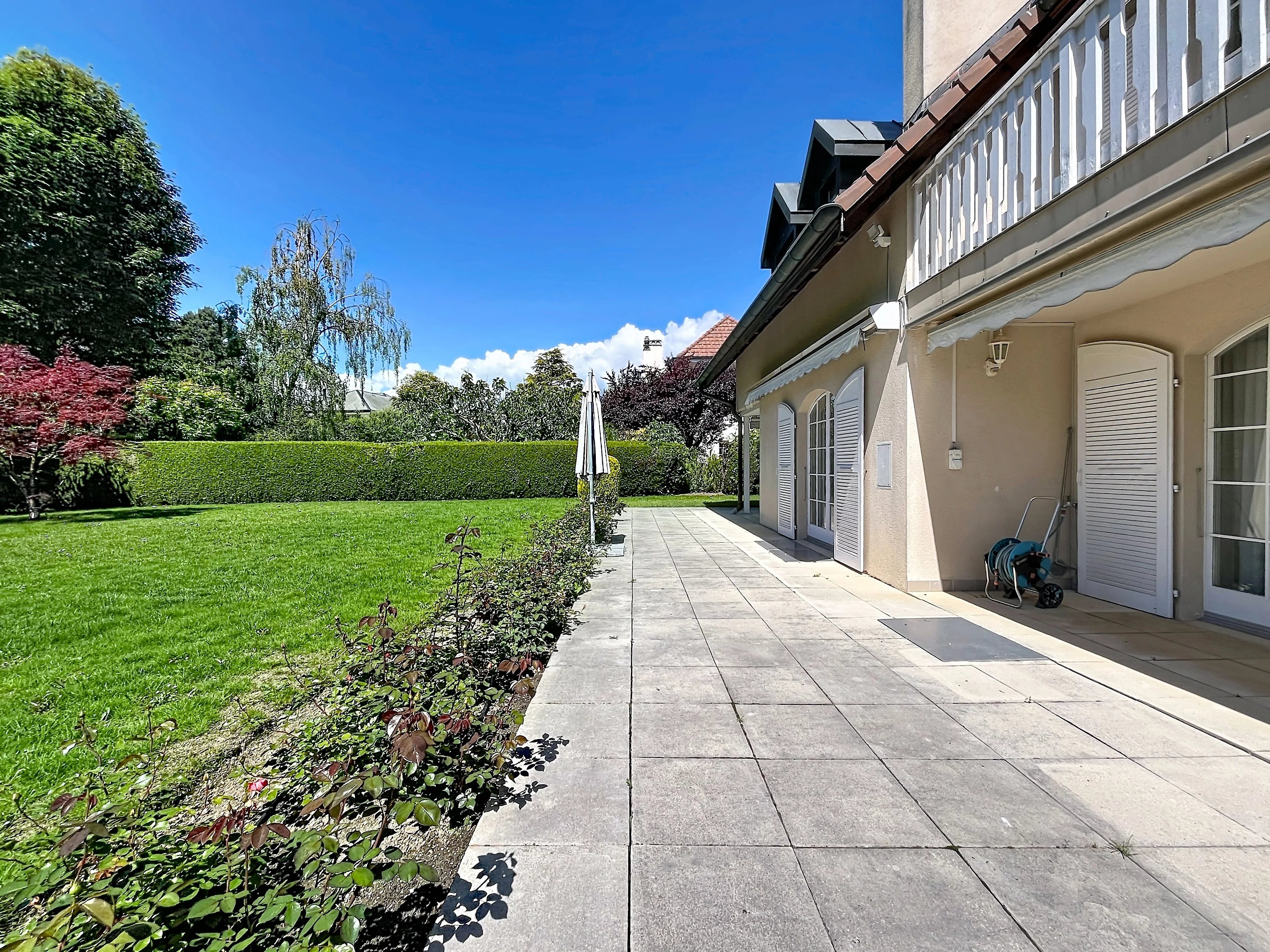 Elégante villa familiale avec grand jardin – Founex