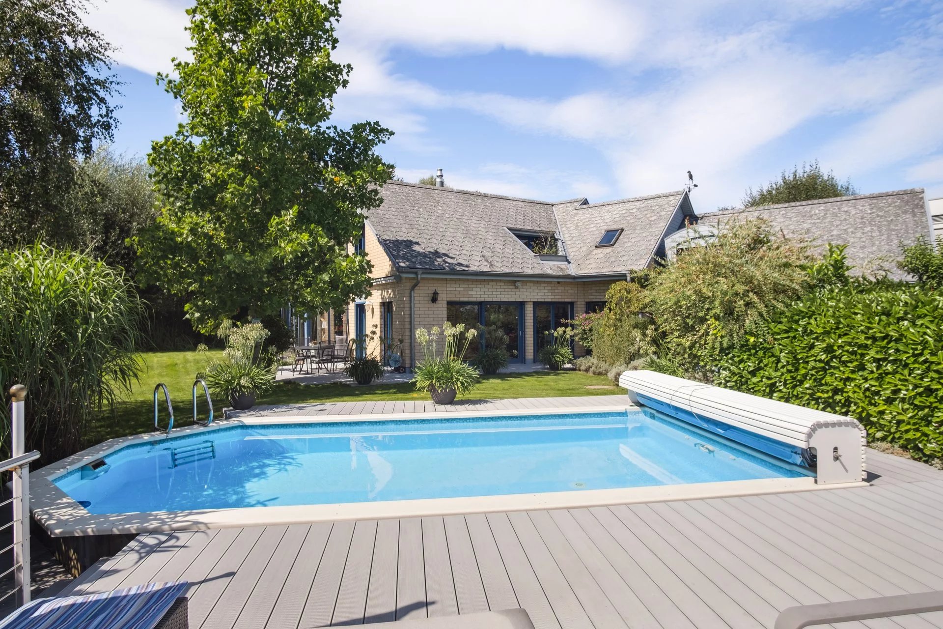 Maison de rêve à Forch avec piscine et vue imprenable