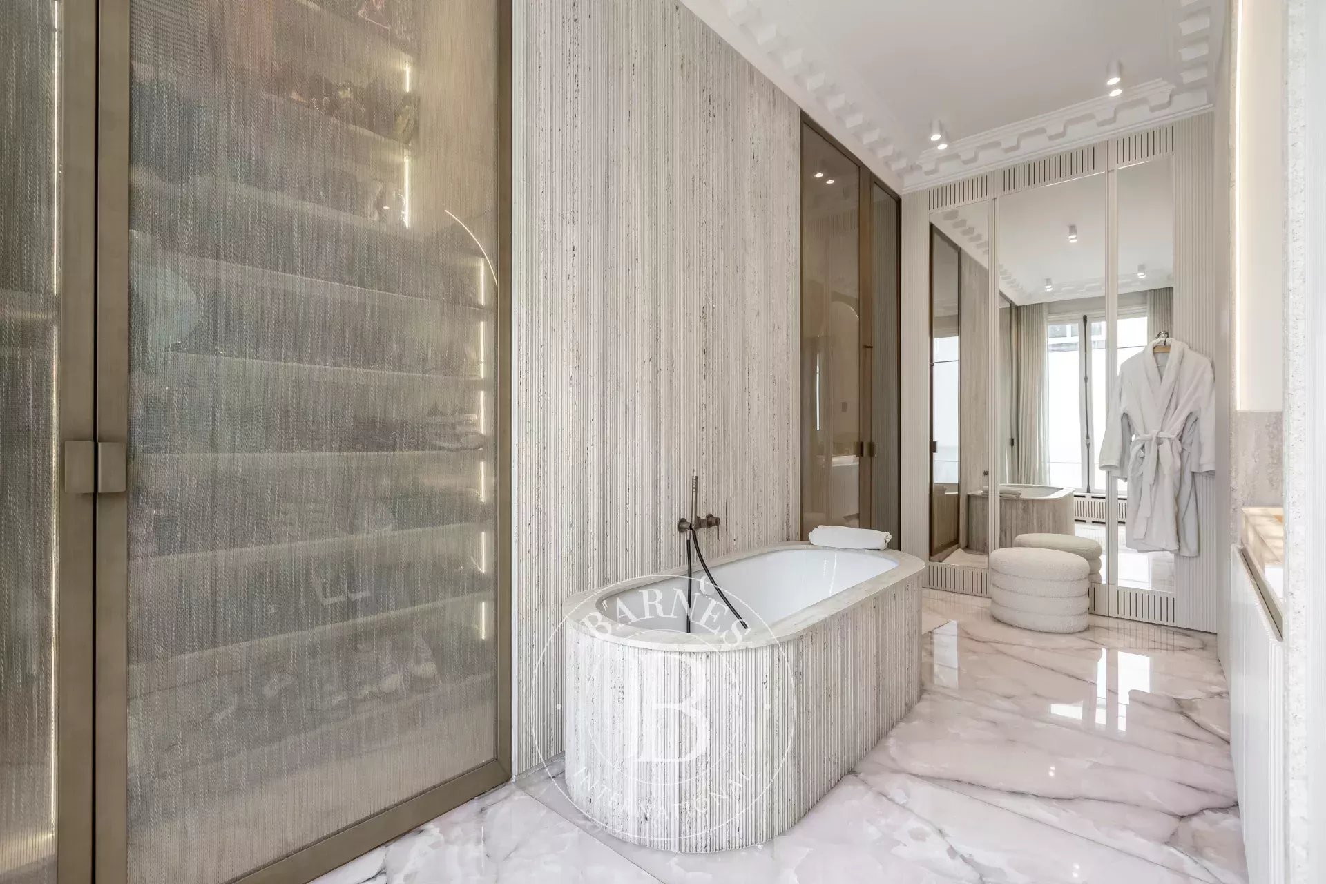 Daire Paris 8ème - picture 18