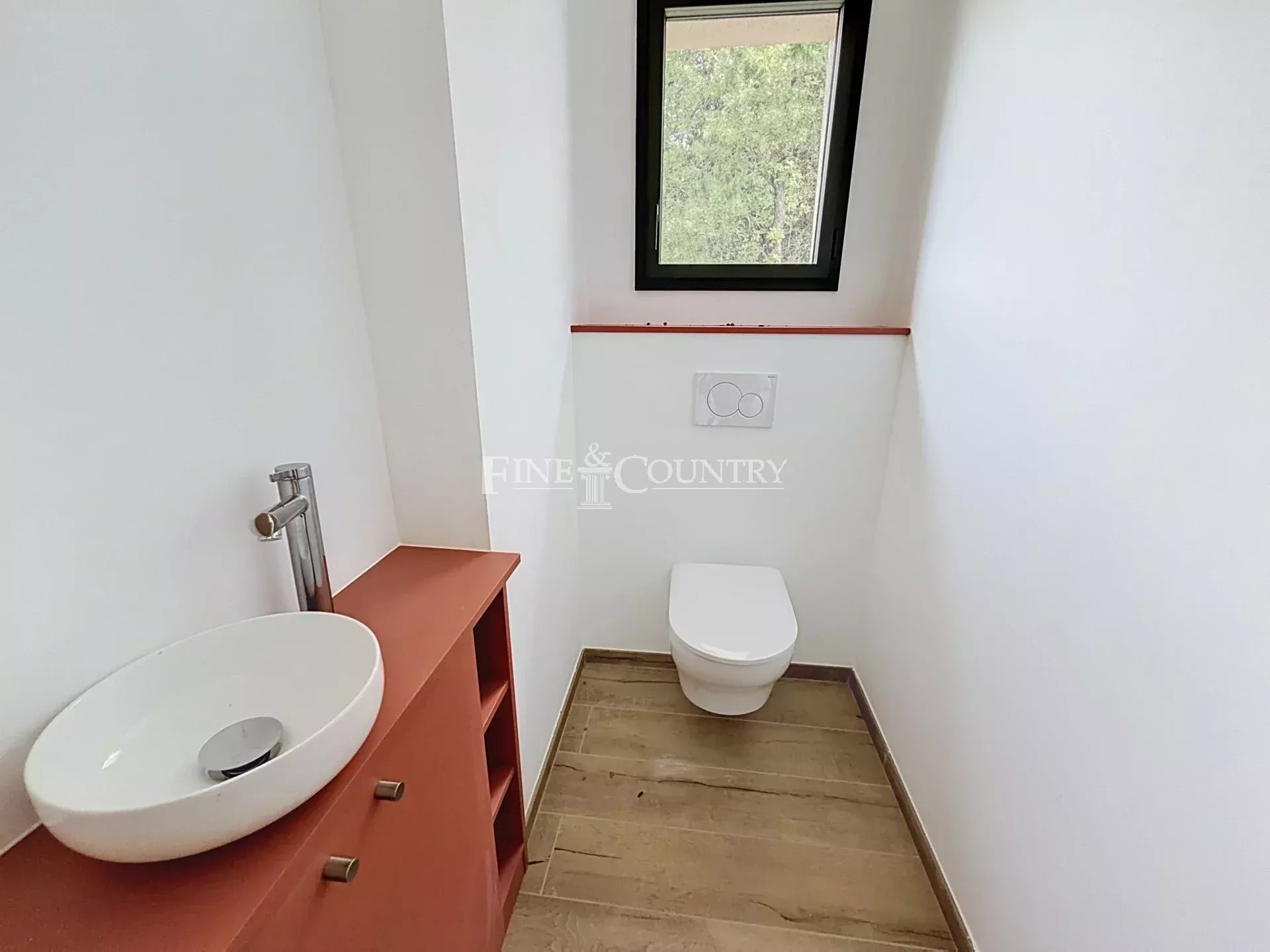 Photo of Villa for sale in Mougins new in private domaine