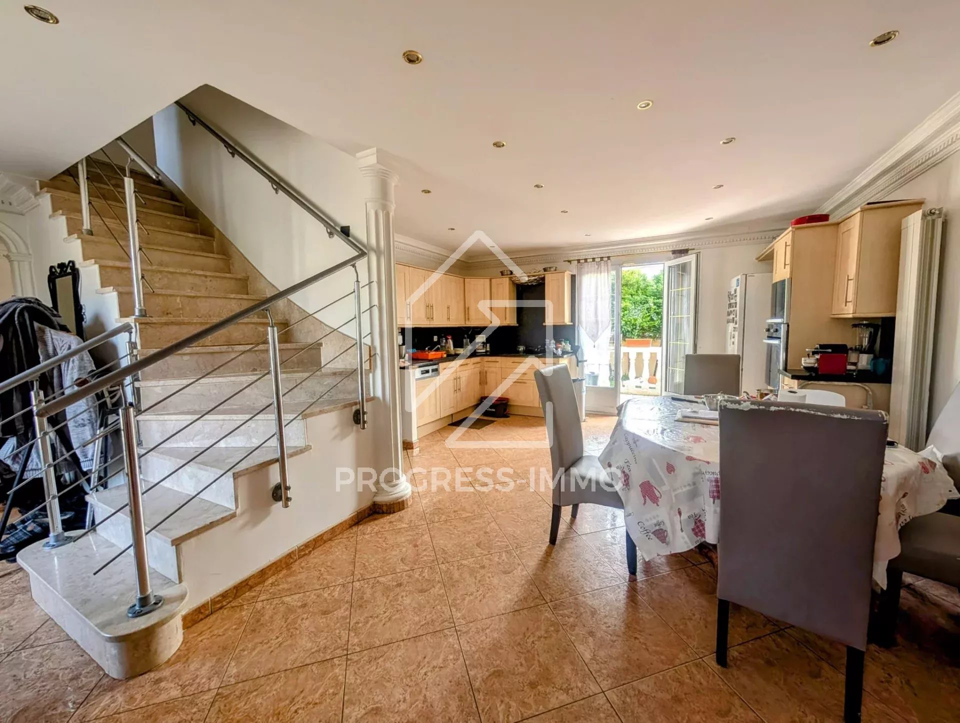 Agence immobilière de 