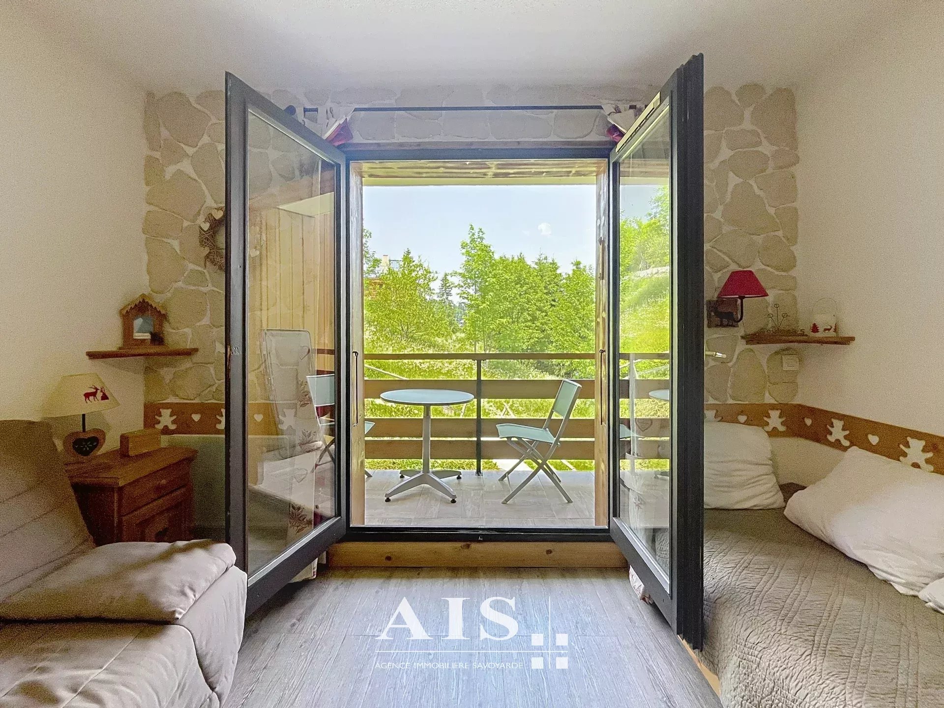 Studio avec piscine et tennis - Secteur Grattague