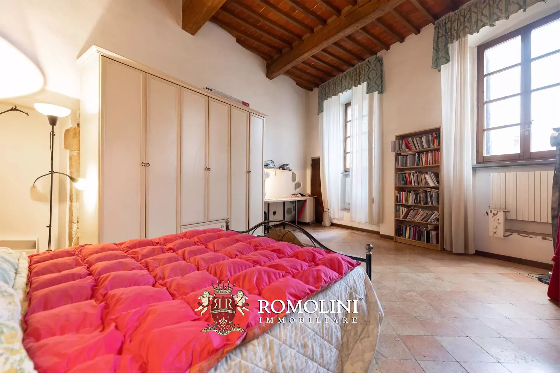 8 Bedroom Villa/Townhouse's Image 23