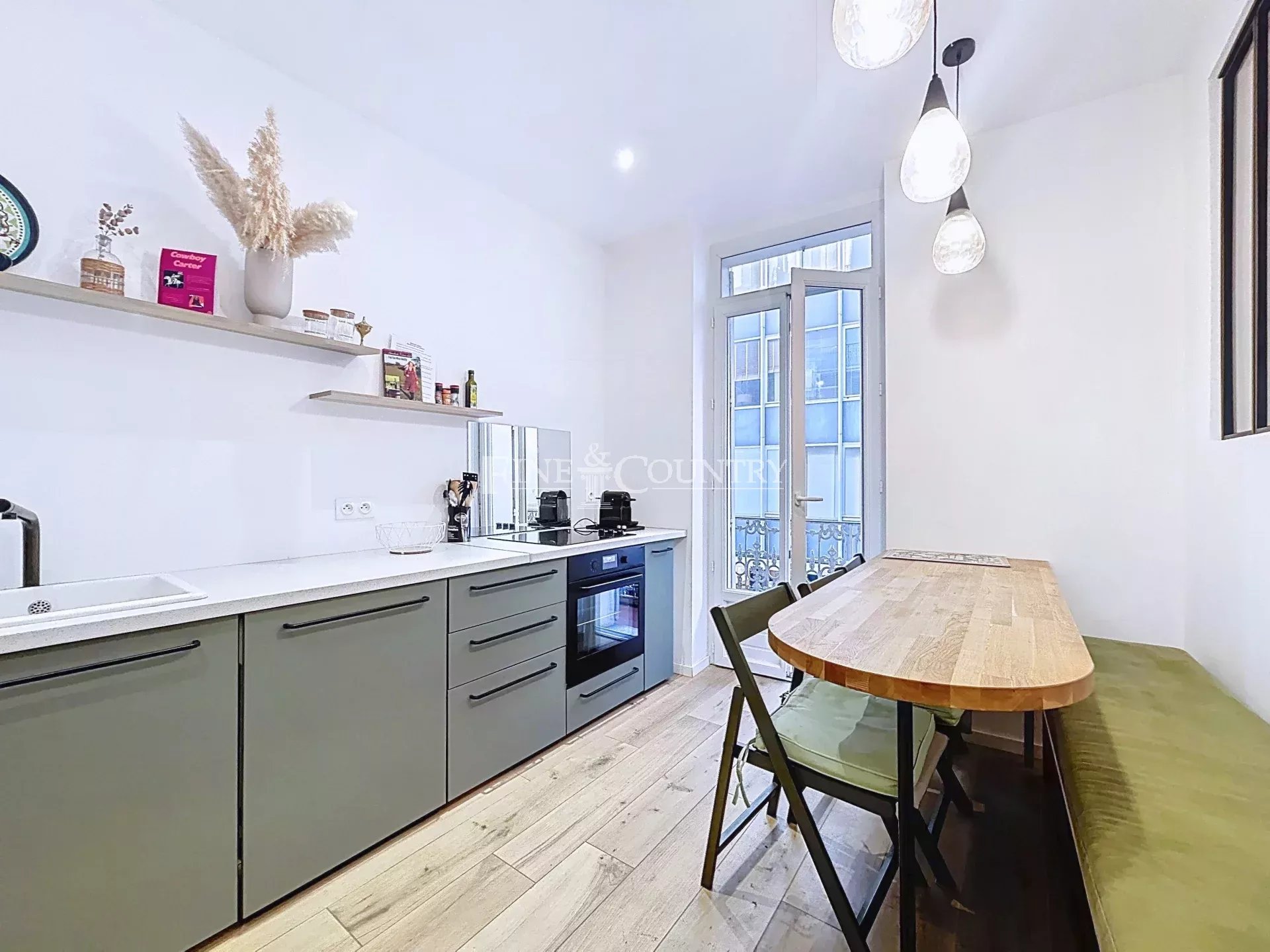 Photo of Apartment 2 bedrooms for sale in Cannes Banane