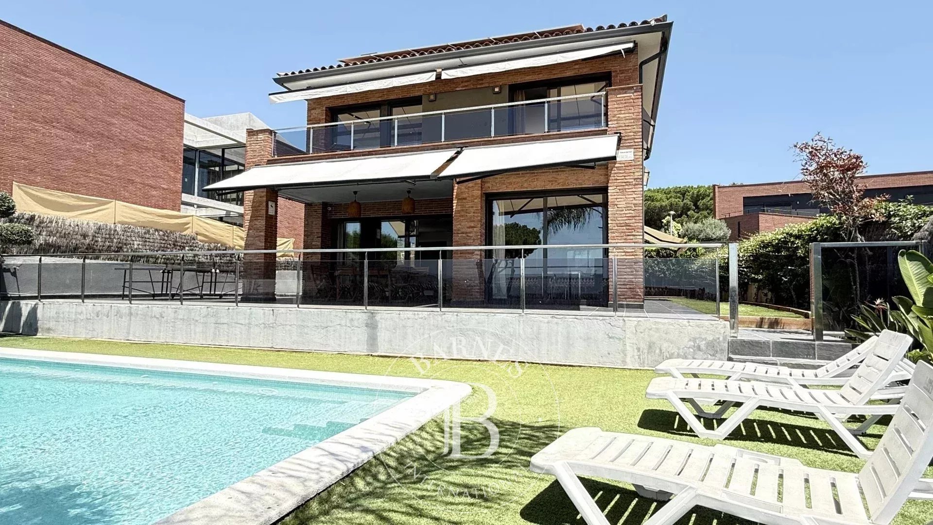 Maison avec vue sur la mer, piscine chauffée et licence touristique à Caldes d’Estrac, Barcelone.