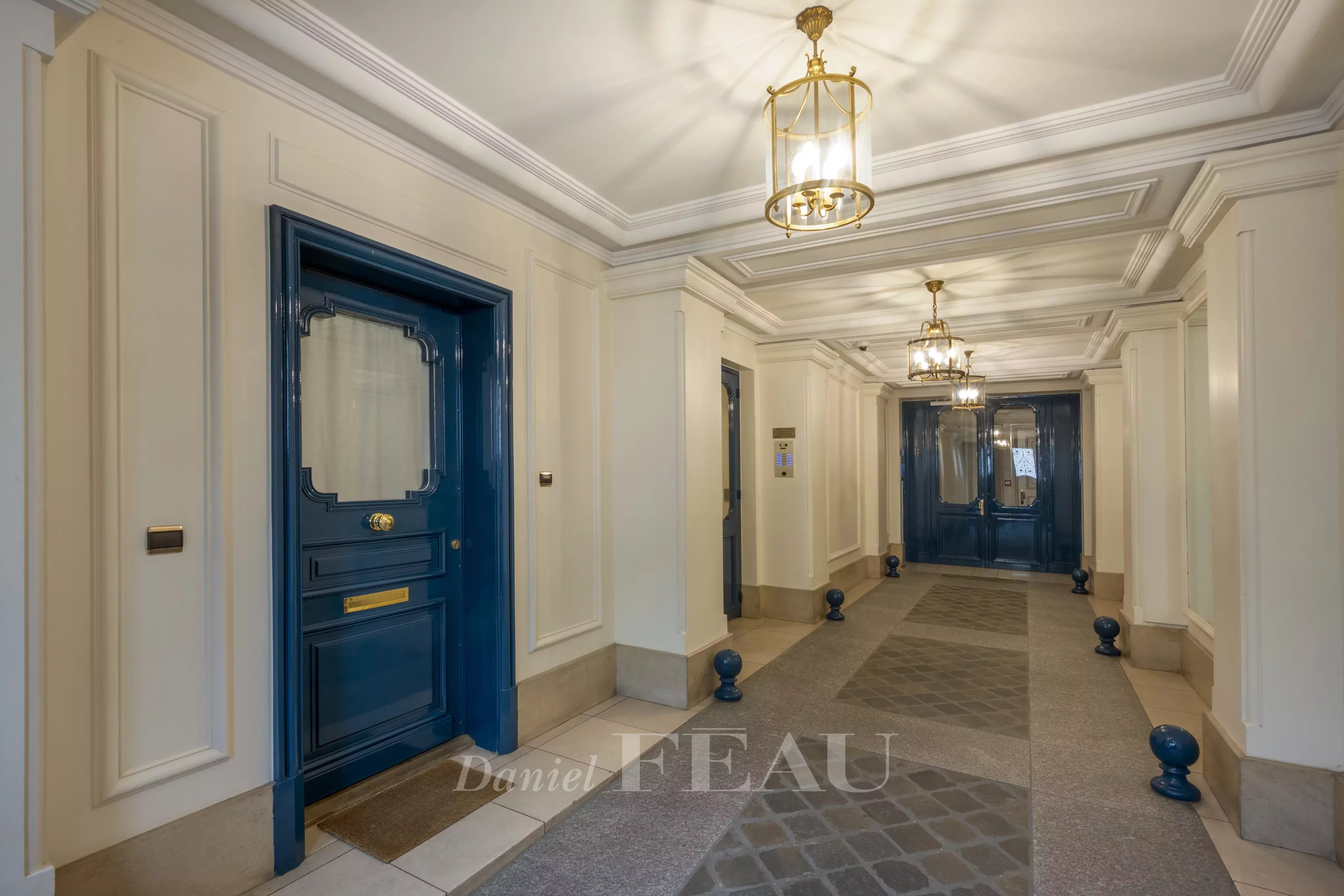 Sale Apartment Paris 7th