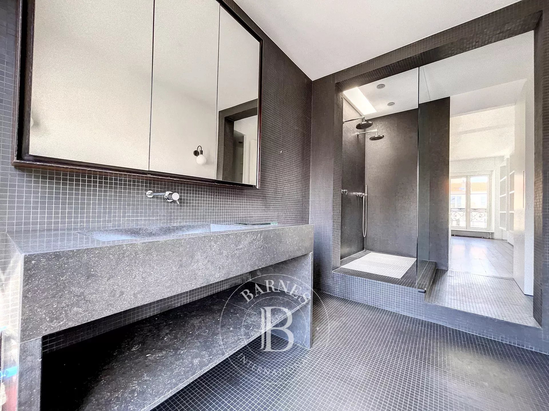 Paris  - Apartment 3 Bedrooms - picture 16