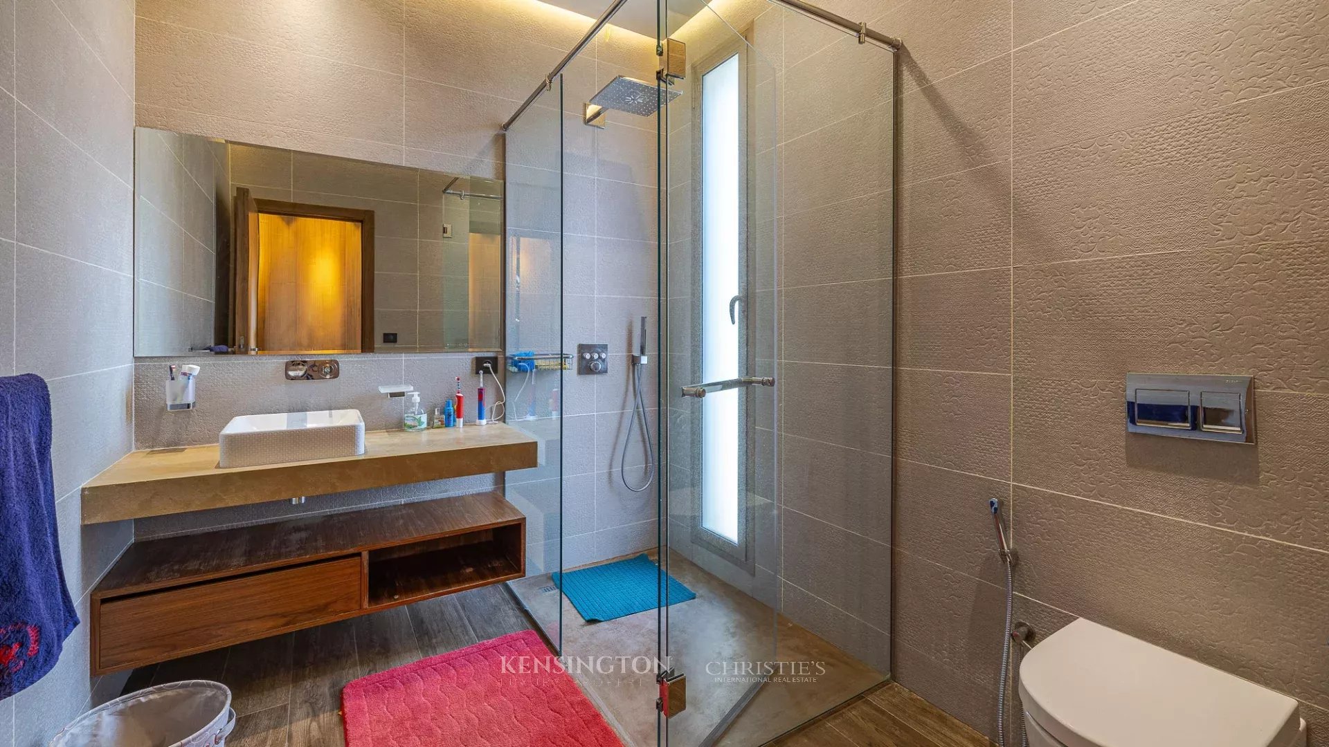 5 Bedroom Villa/Townhouse's Image 37