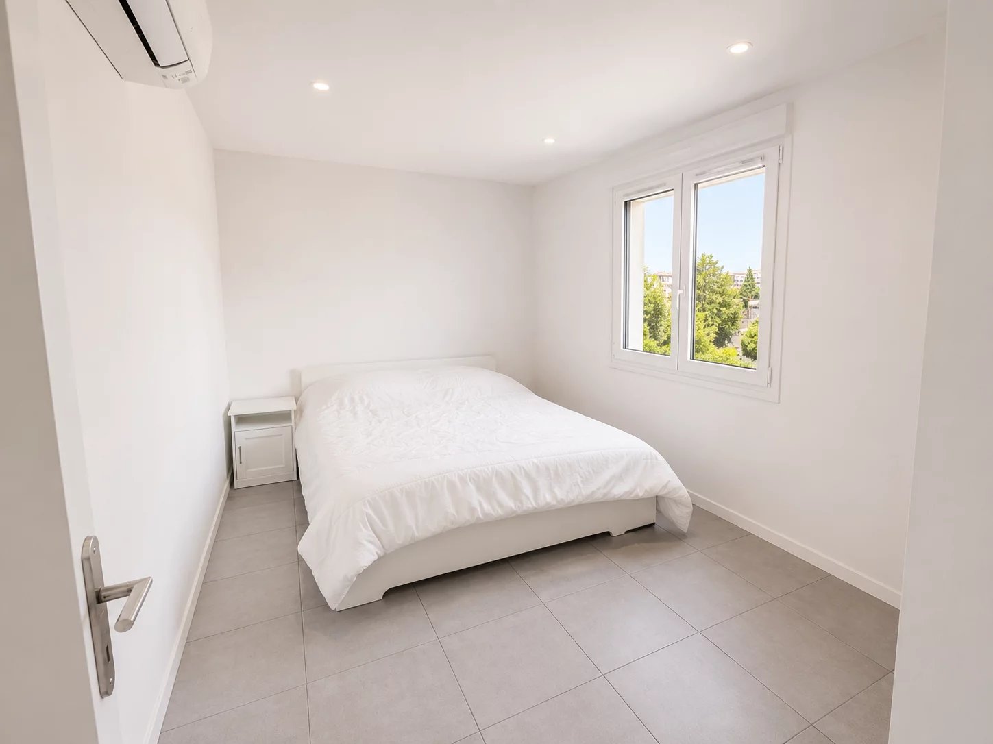 Cannes 3/4 room apartment near the beach