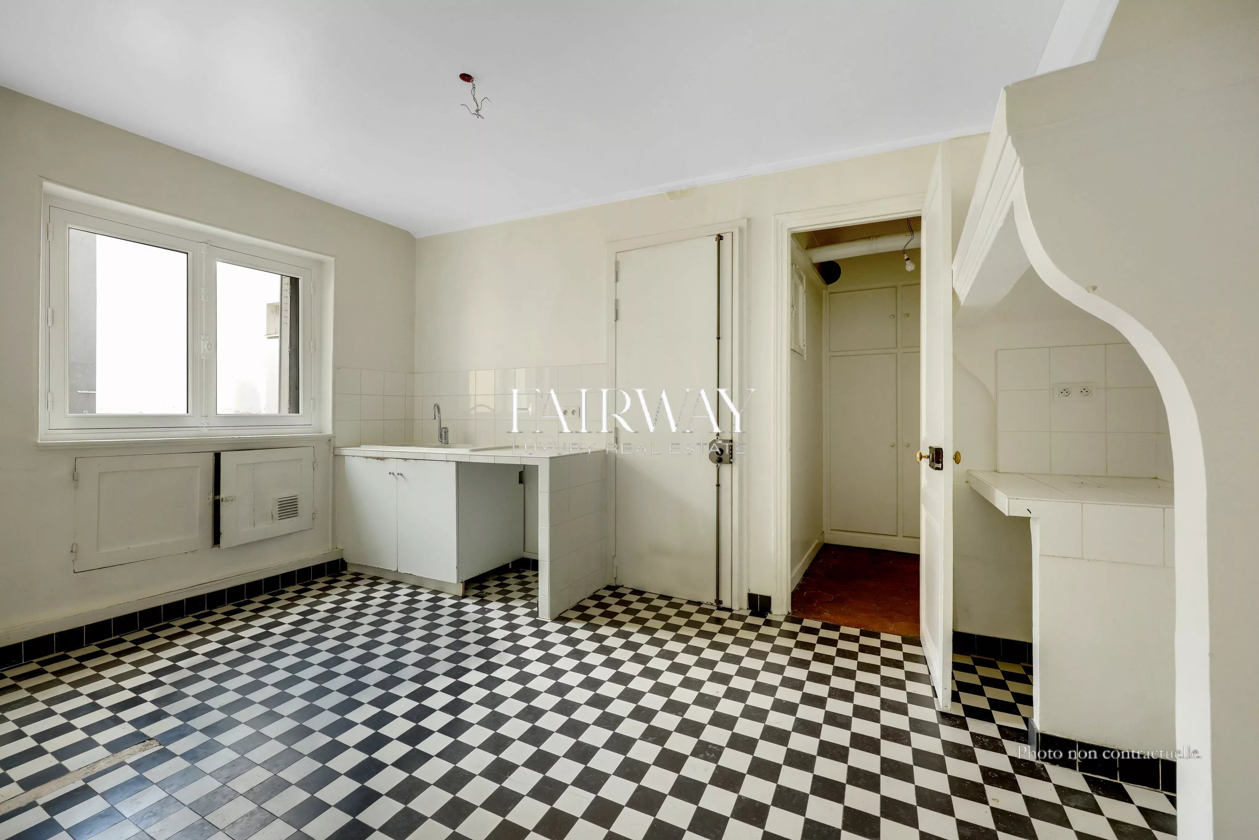 Appartement familial avec balcon - 4 chambres - 158m² - Paris 9e