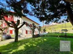 Magnificent Basque family home with separate apartment — photo 3 of 6