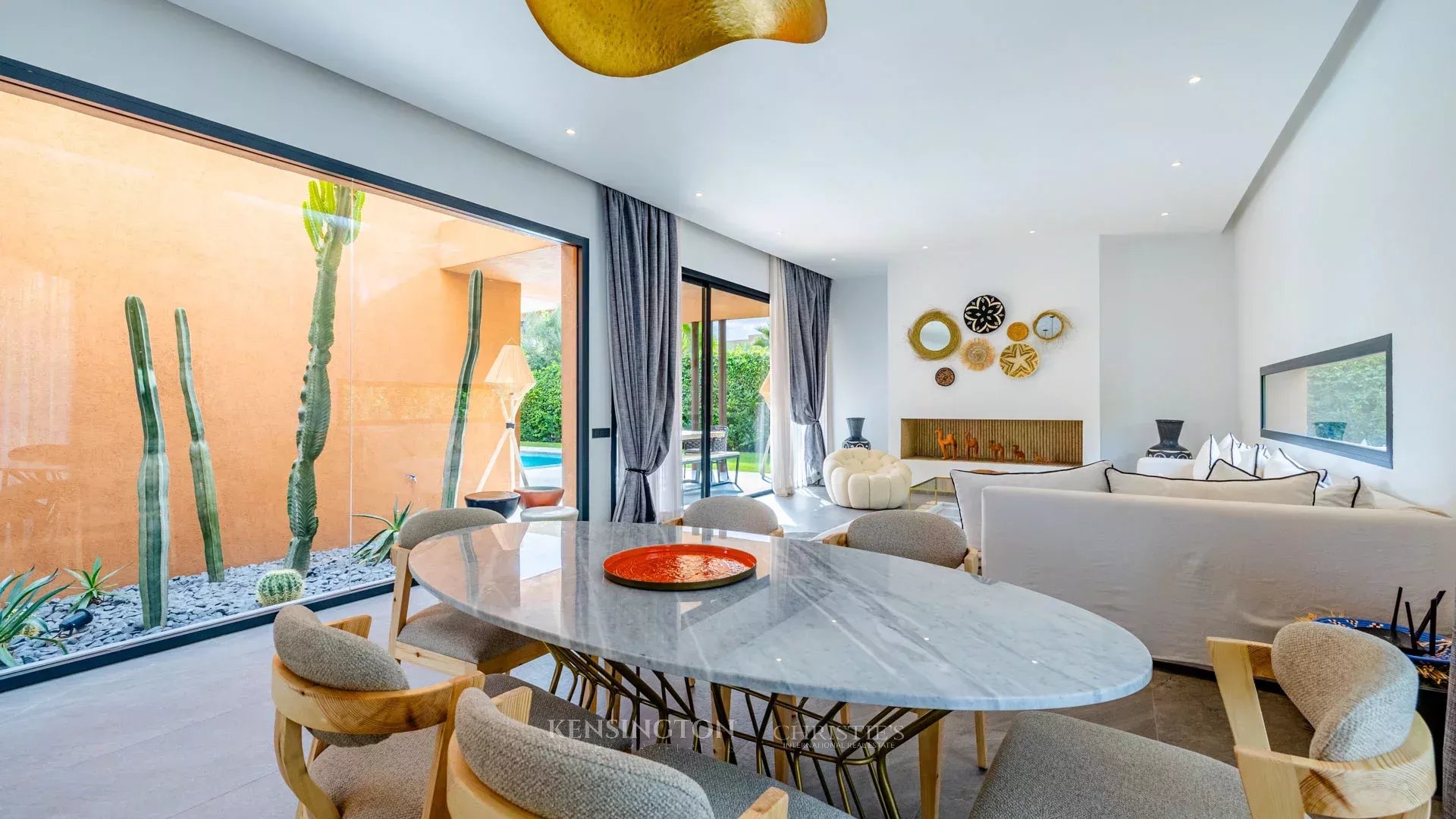 4 Bedroom Villa/Townhouse's Image 11