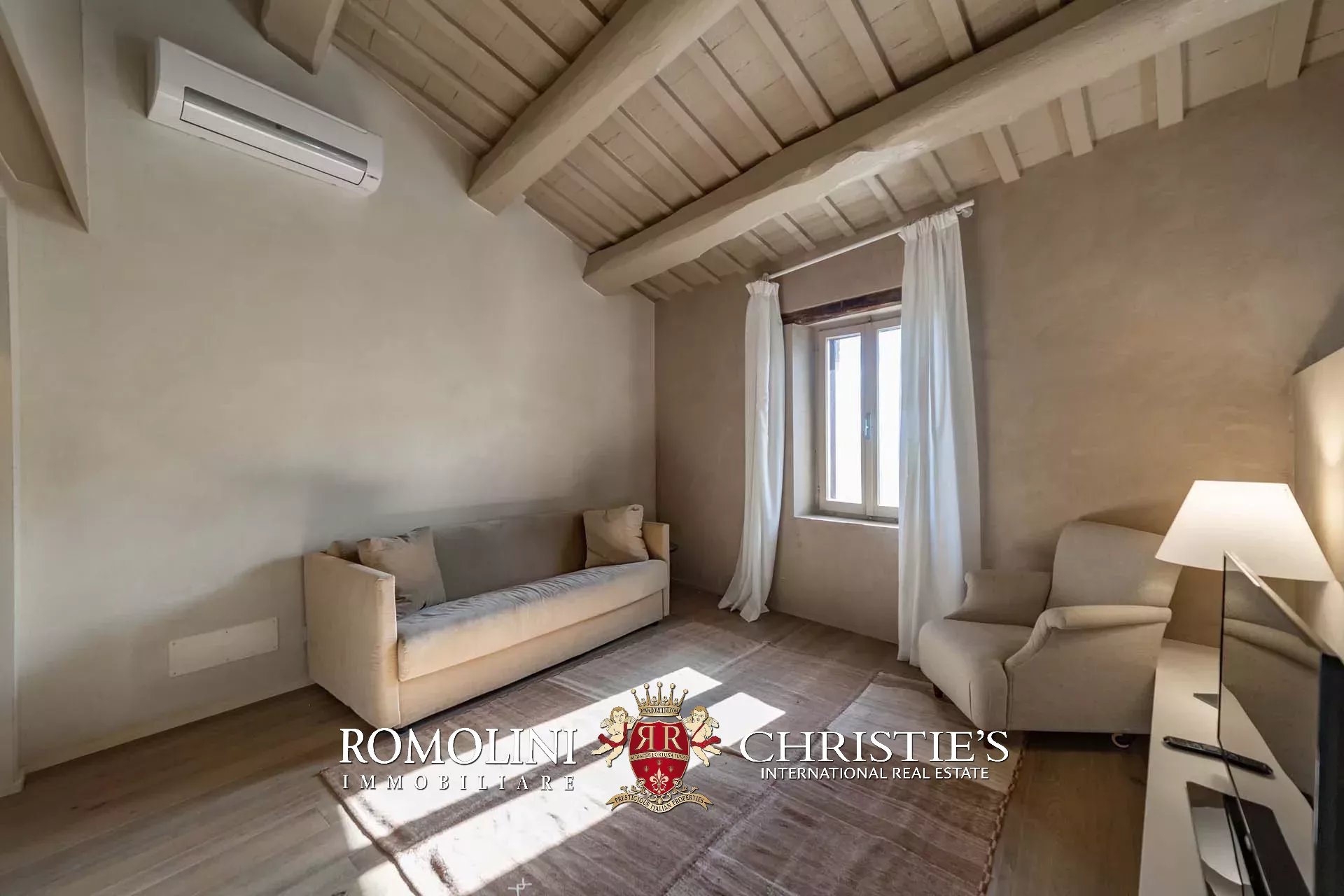 19 Bedroom Villa/Townhouse's Image 20