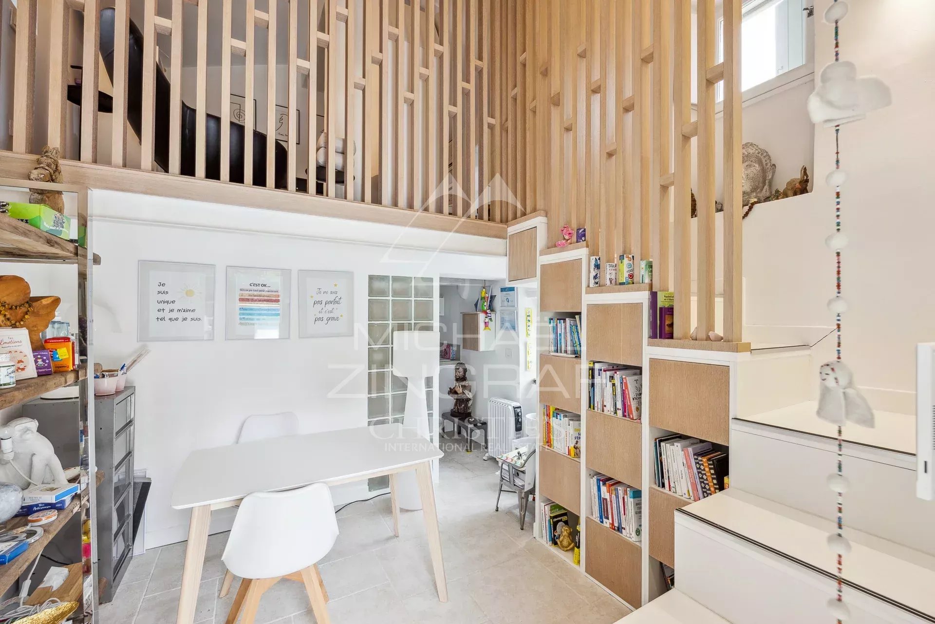 6 Bedroom Villa/Townhouse's Image 7