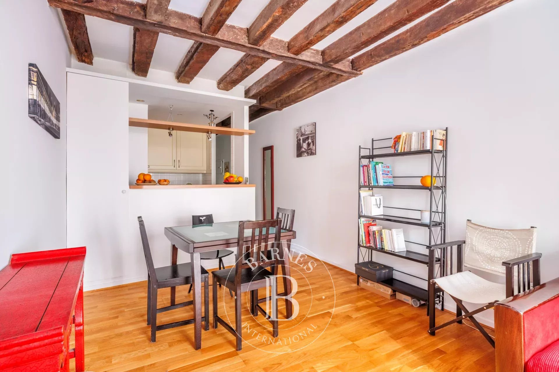 Daire Paris 4ème - picture 5