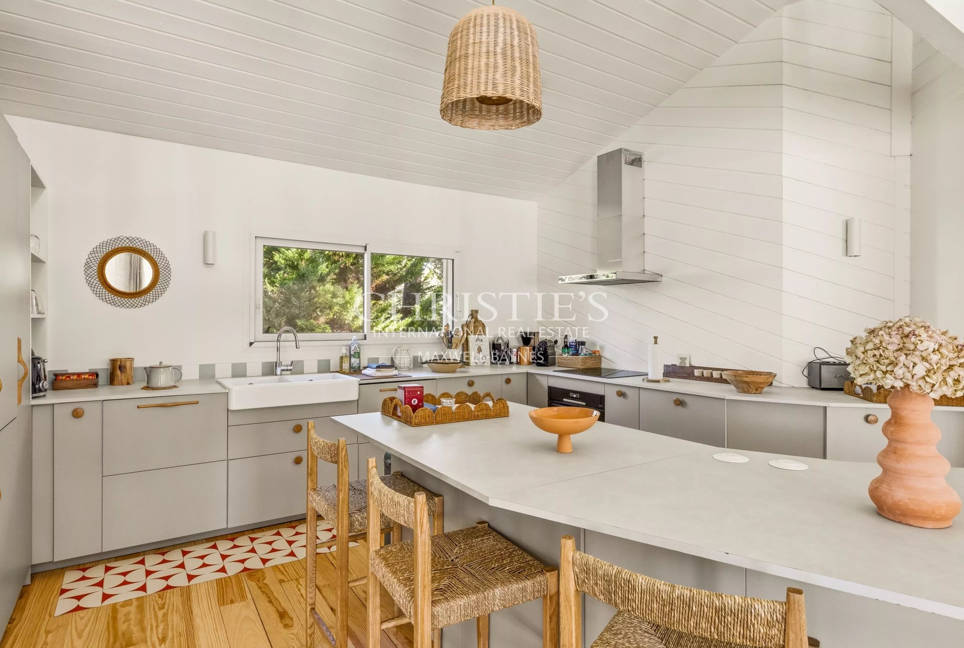 6 Bedroom Villa/Townhouse's Image 6