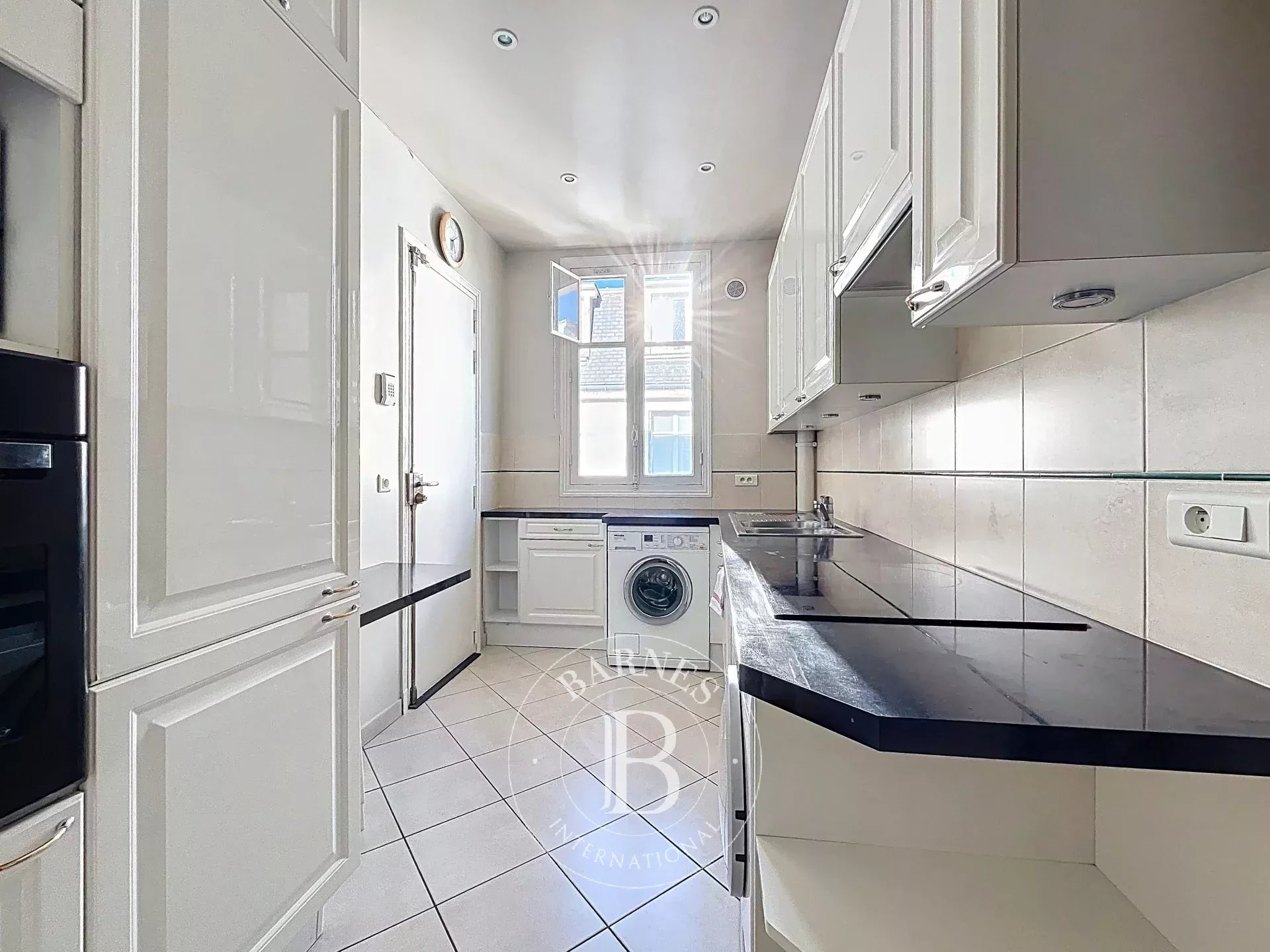 Paris  - Apartment 3 Bedrooms - picture 6