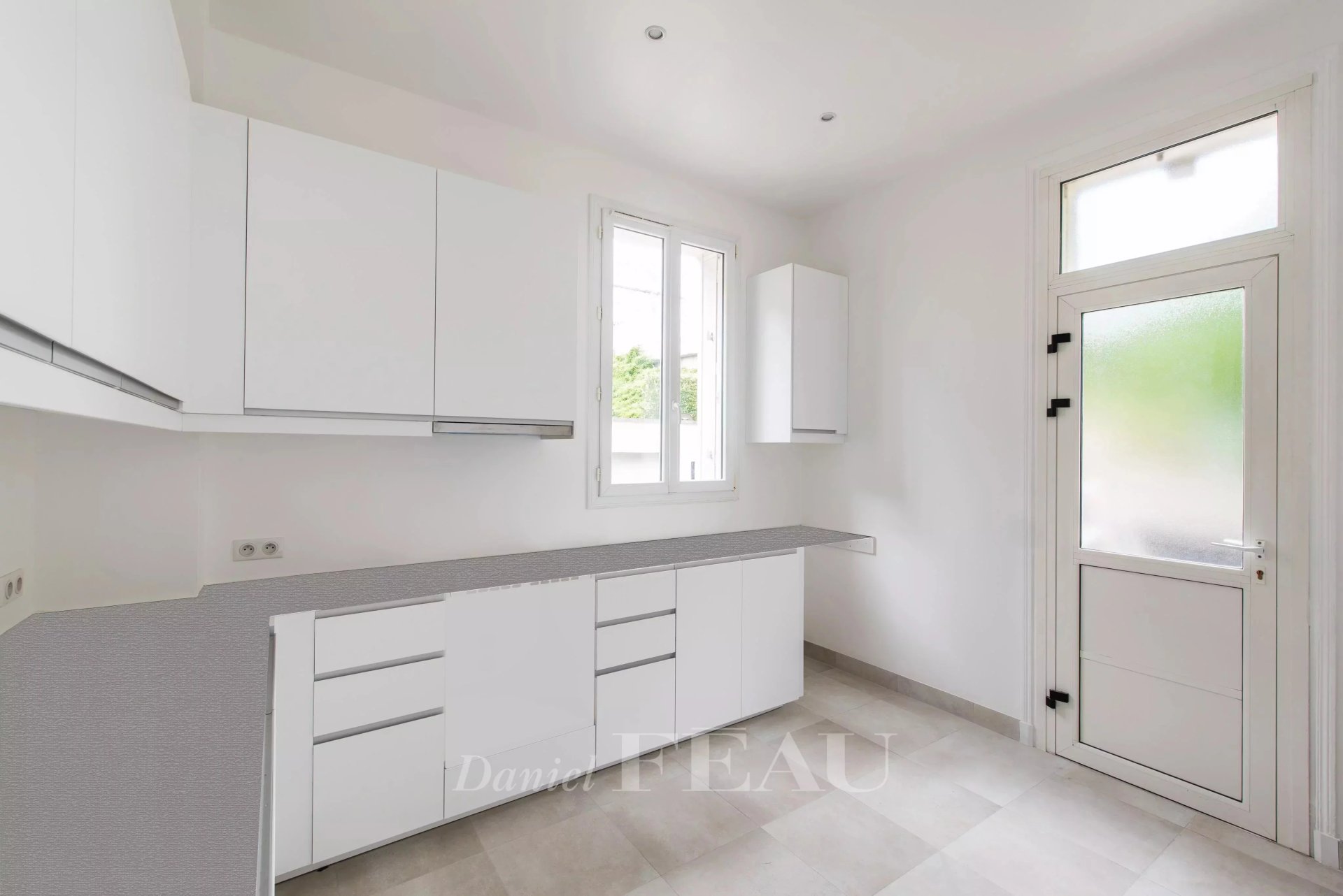 8 Bedroom Villa/Townhouse's Image 4