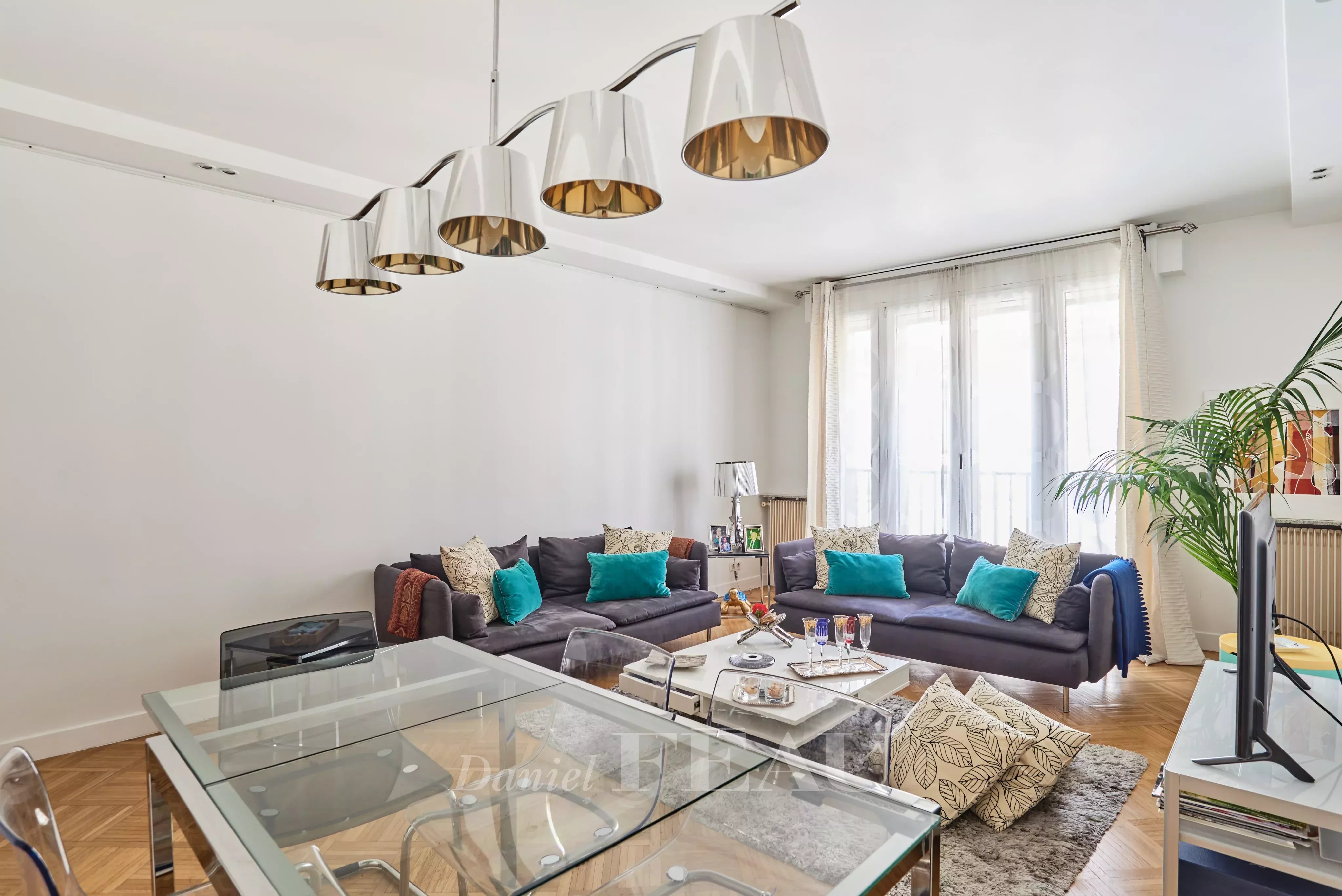 Paris XVIe - Longchamp - Faisanderie - deux chambres.