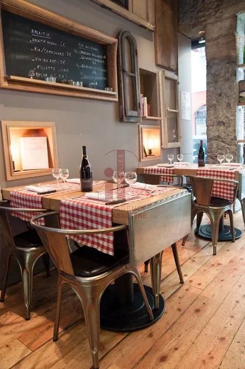 FONTAINEBLEAU RESTAURANT LOCATION N ° 1