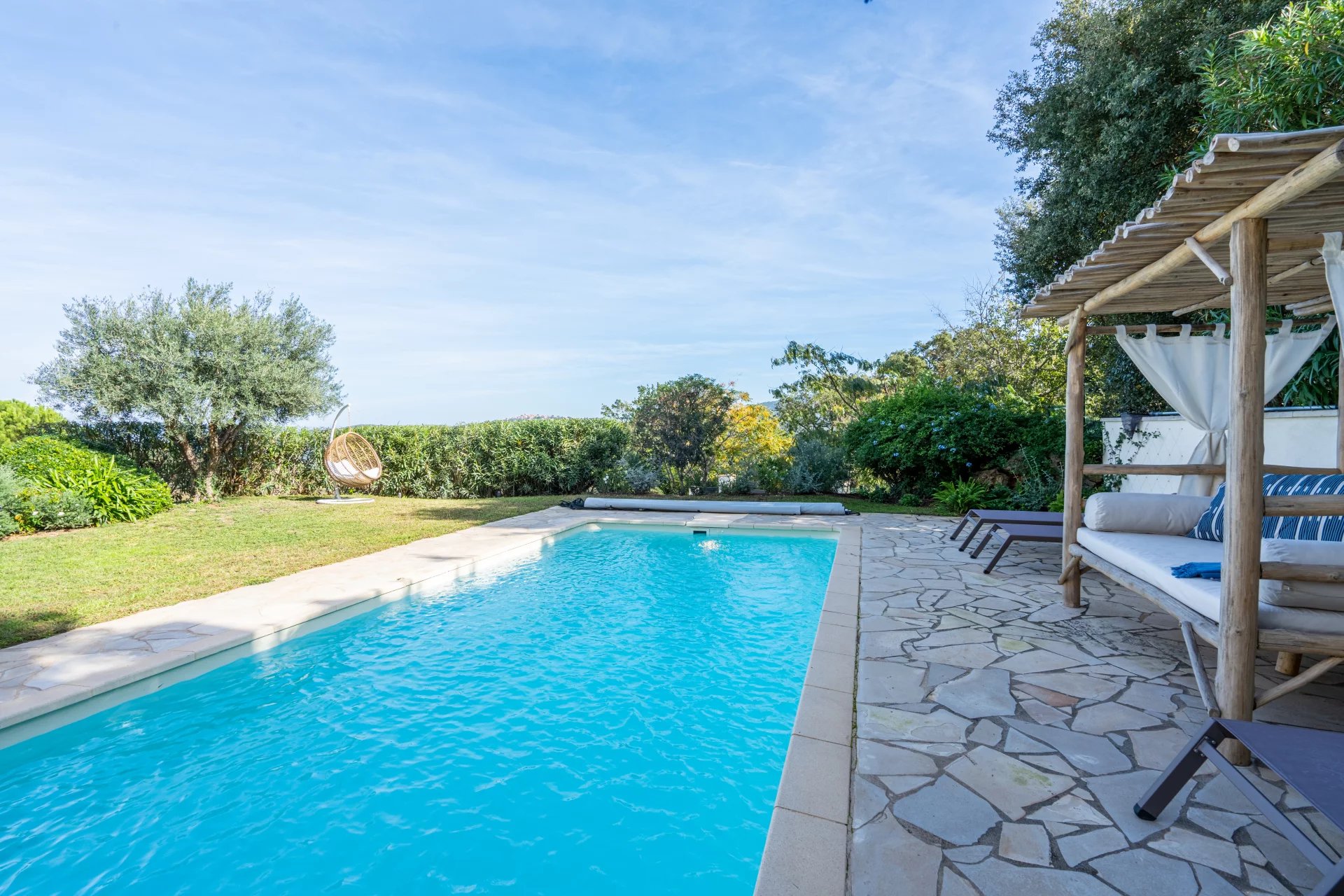 La Croix-Valmer Beautiful renovated villa in a quiet location with swimming pool