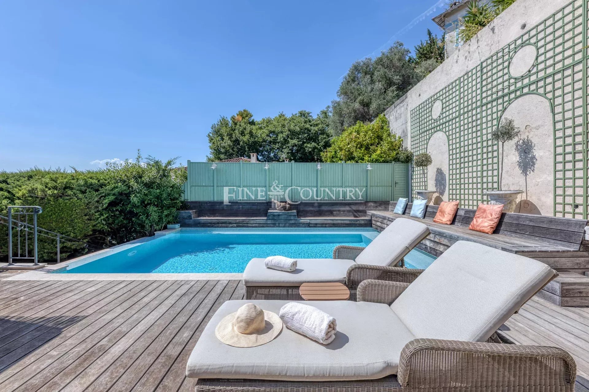 Photo of Villa For sale in Le Cannet Village with Panoramic Sea Views