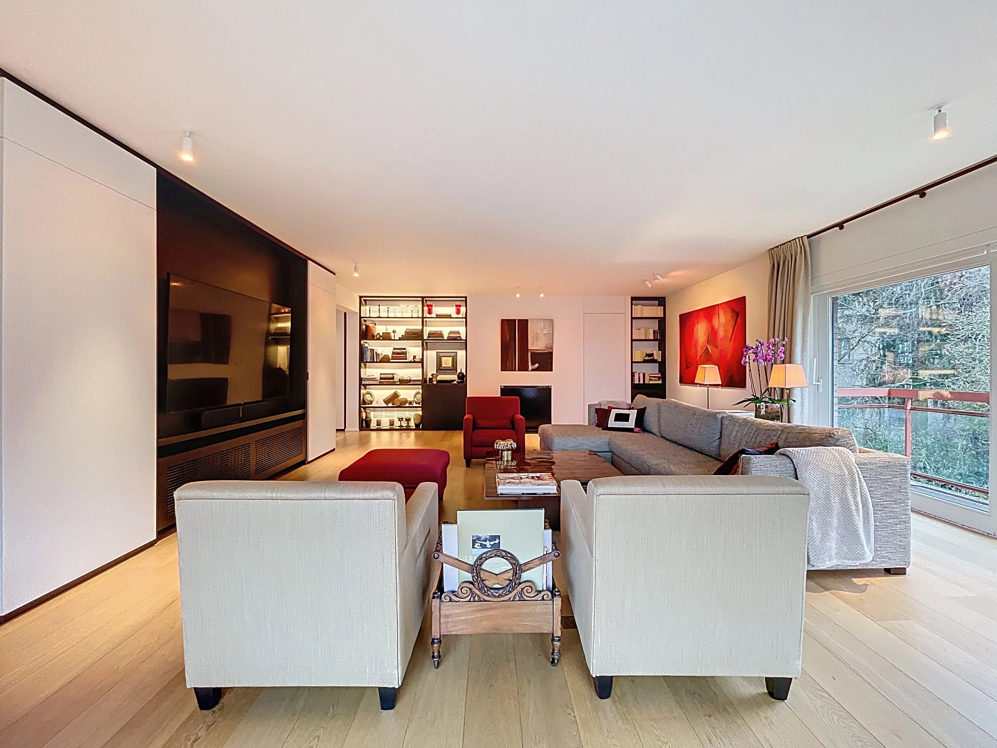 Observatorium - Prestigieuze gerenoveerde flat, terrassen, dubbele garage