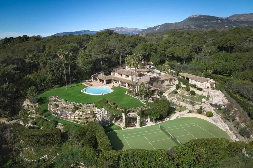 Villa for sale in La colle-sur-loup — Luxury Stone Estate La Colle-sur-Loup | Sea View Family Villa