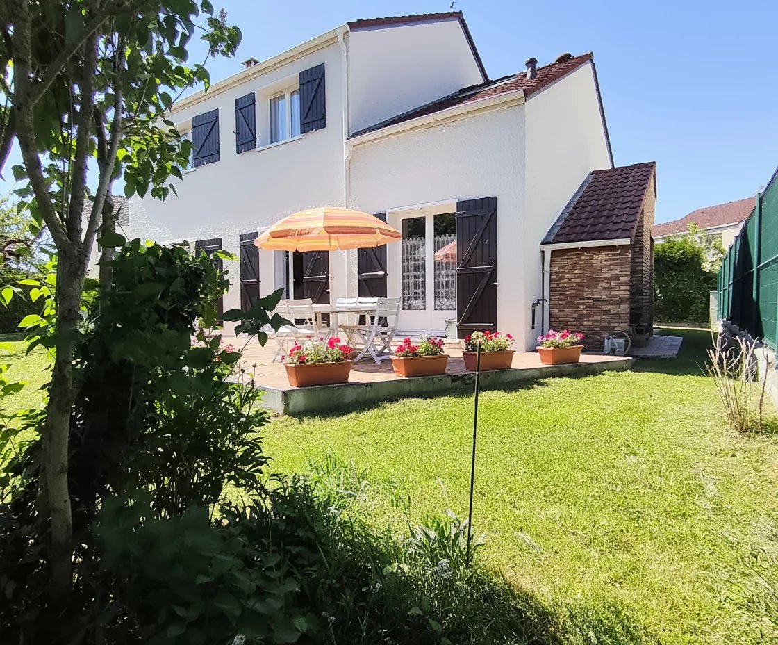 Maison familiale 140 m2 - 4 chambres - jardin - garage - Vil