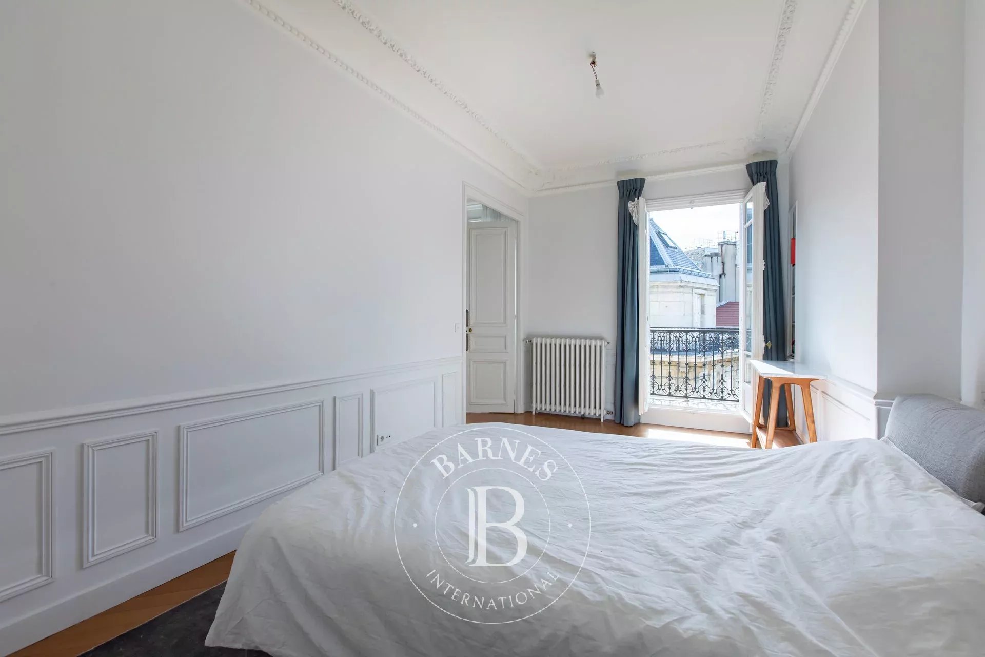 Daire Paris 8ème - picture 8