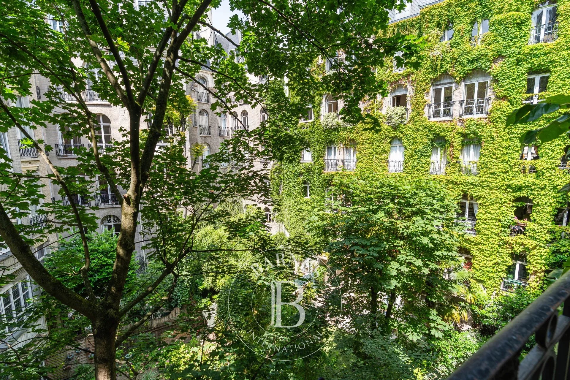 Paris 16 - Victor Hugo - Unobstructed garden view - picture 17