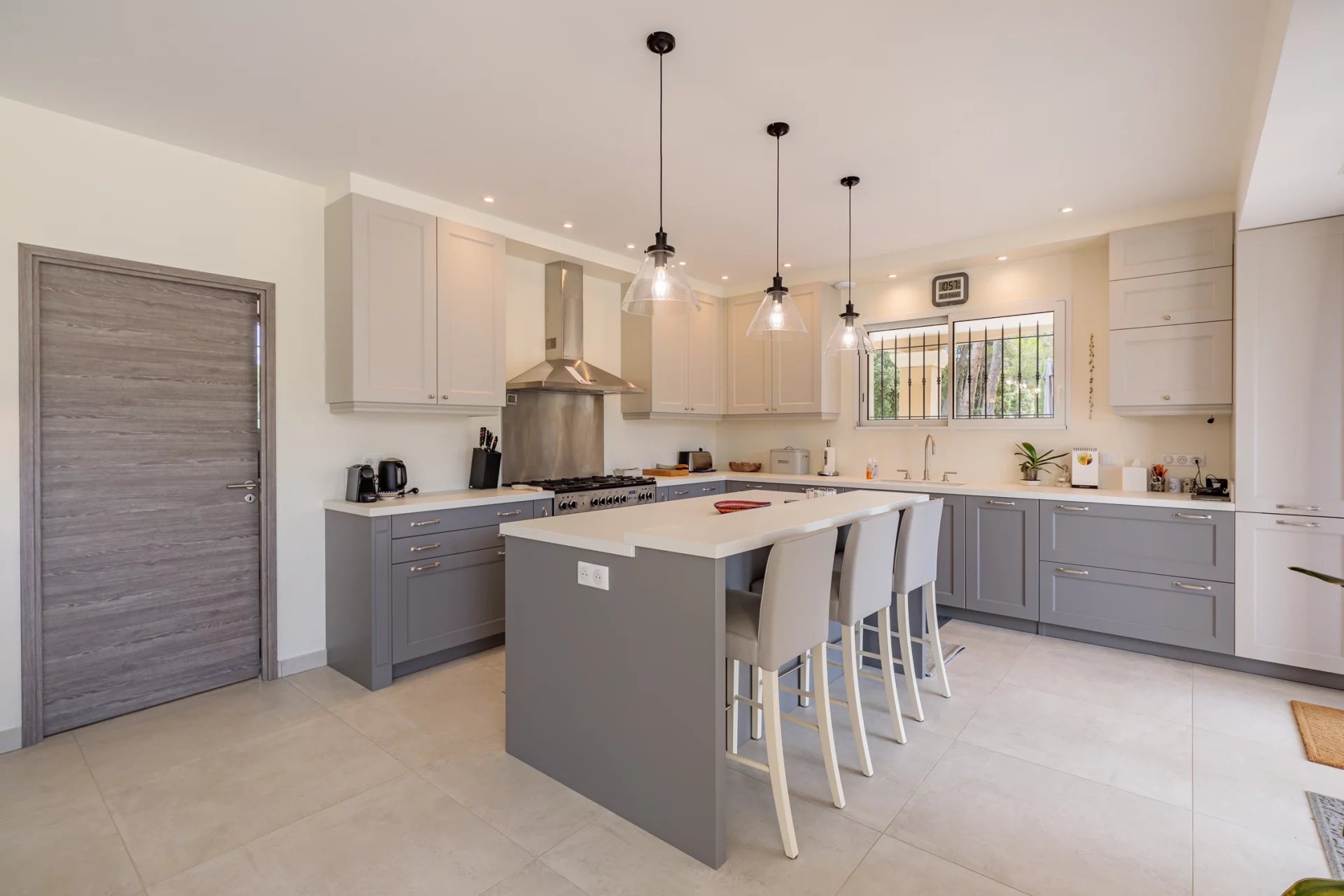 Ménerbes - Luxury neo-Provençal villa