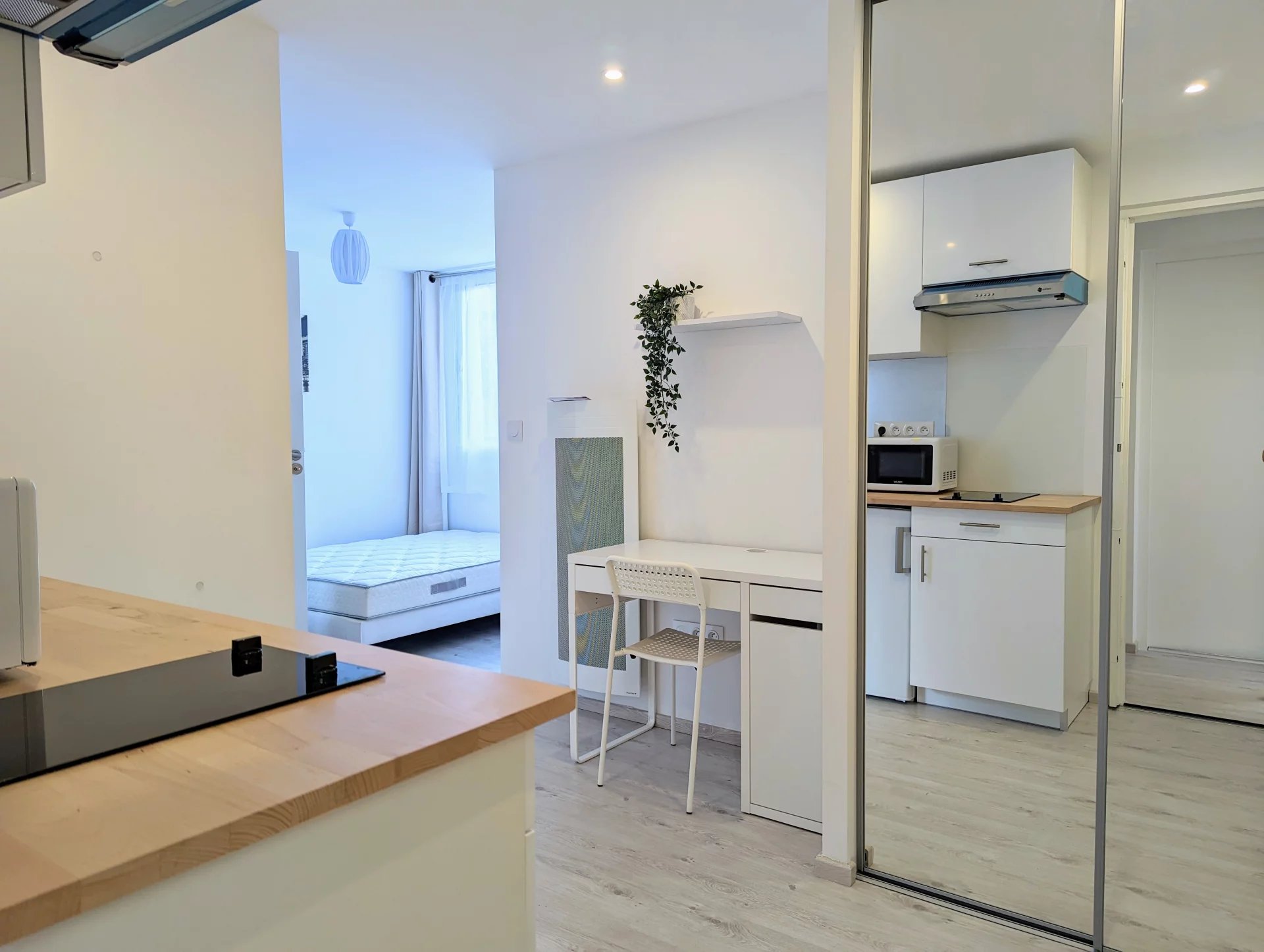Location Appartement - Valbonne Garbejaïre