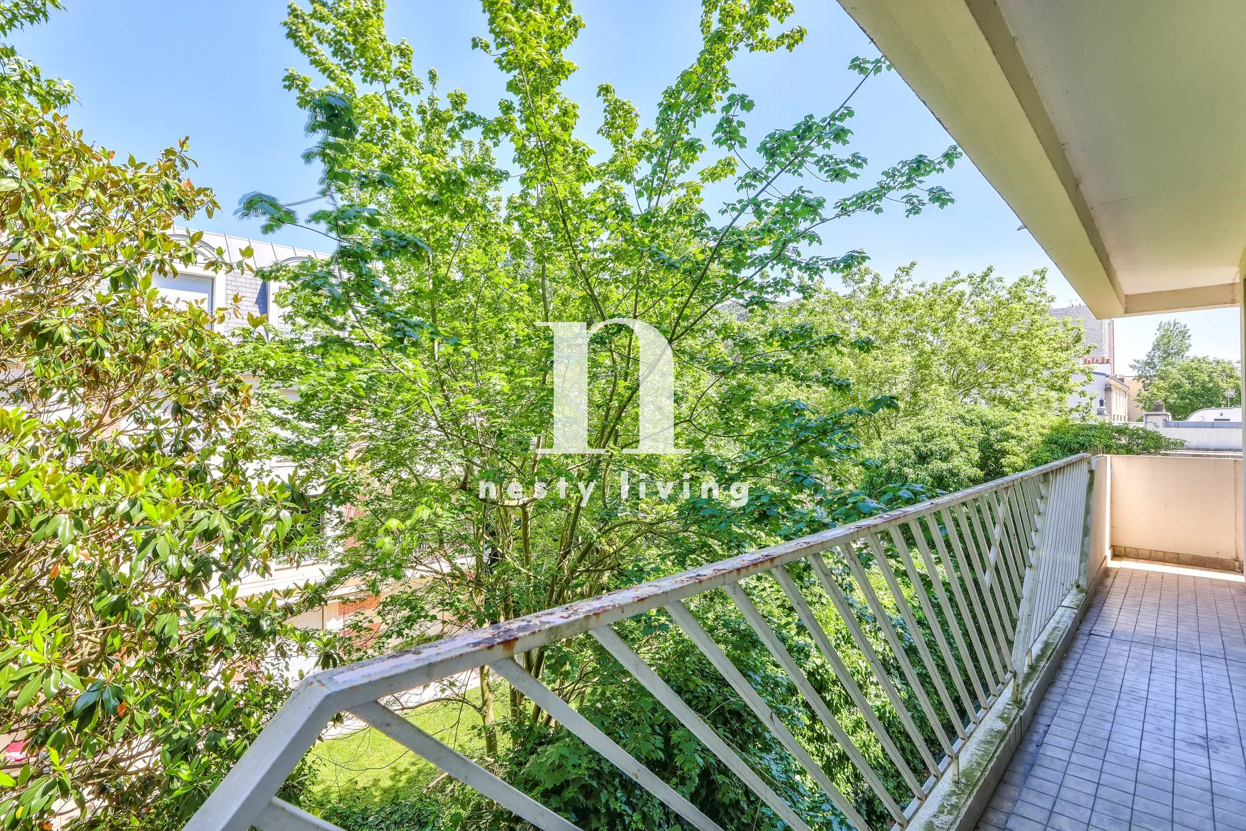 Neuilly sur Seine - Les Sablons - 2 pièces Rénové avec balcon sur Jardin