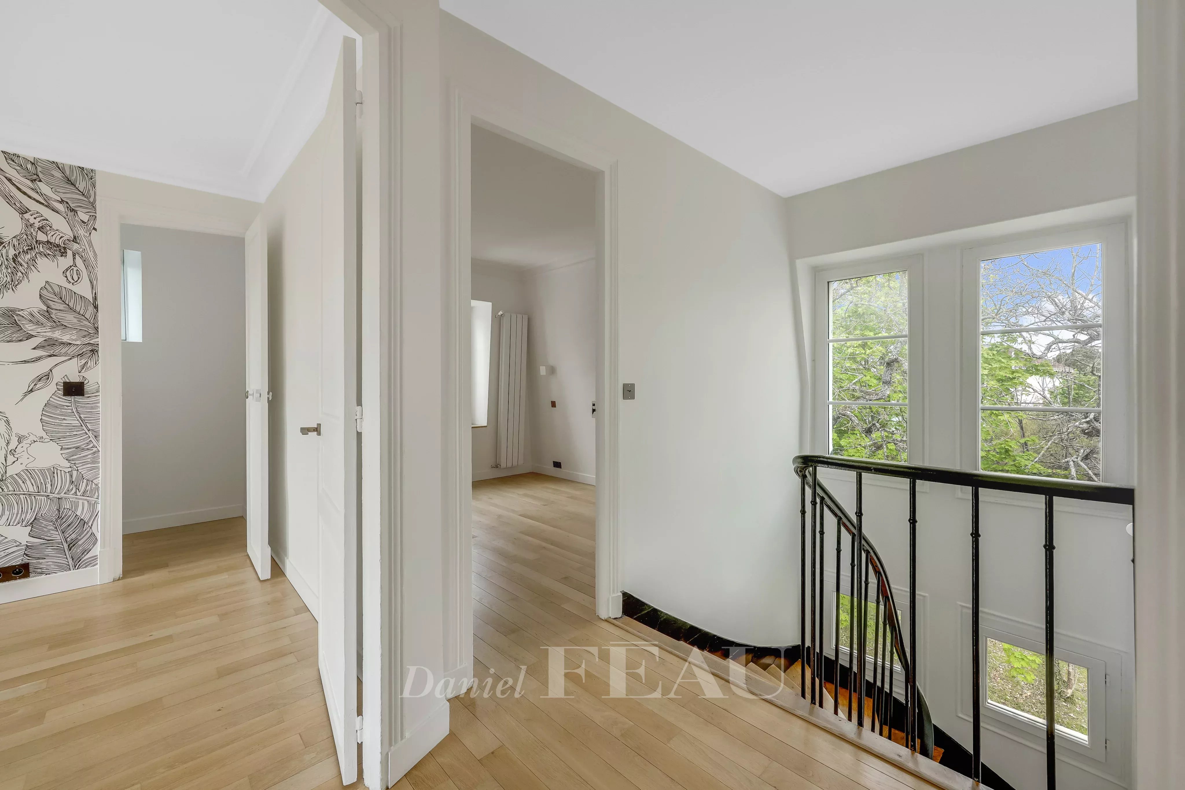 Palier 2ème étage / vue sur 3ème chambre du 2nd