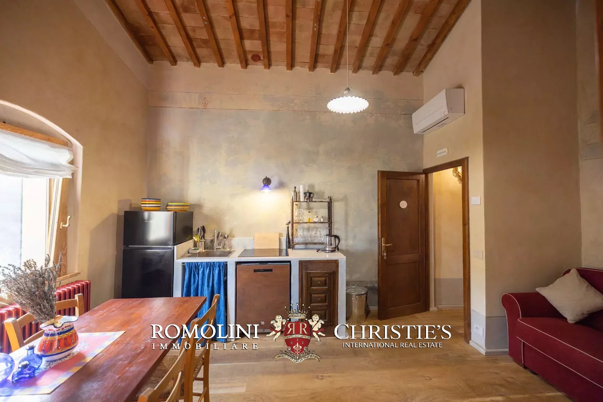13 Bedroom Villa/Townhouse's Image 71